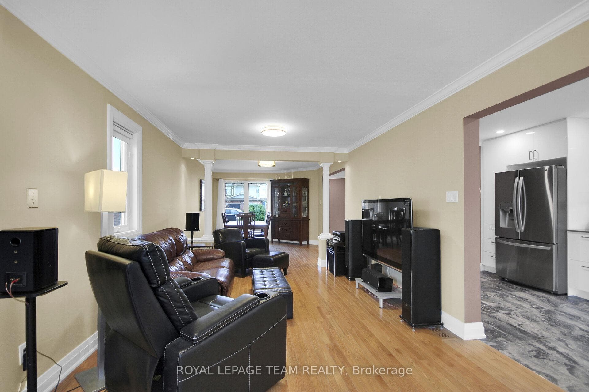 18 Longshire Circle photo 8
