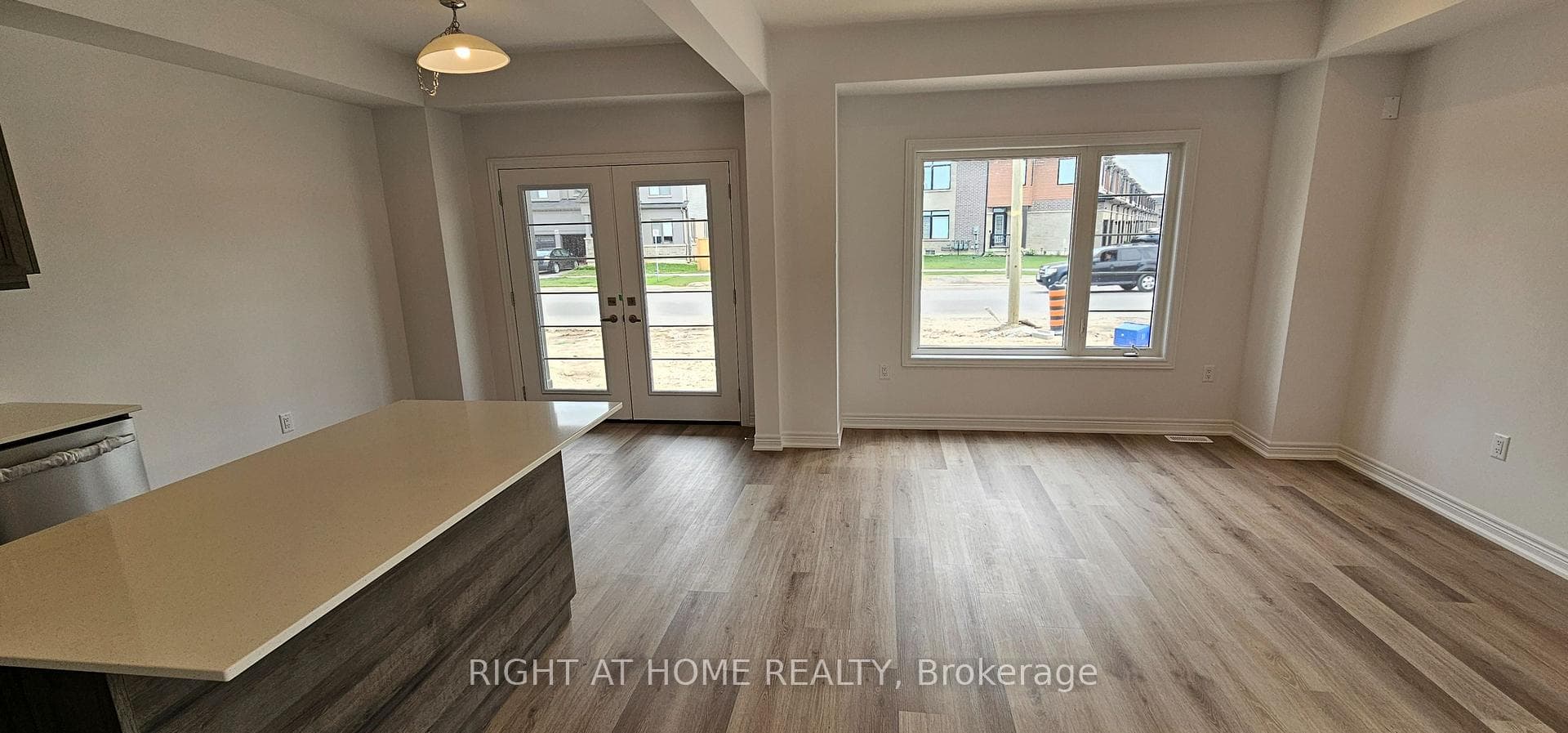 448 Blackburn Drive Unit 1 photo 3