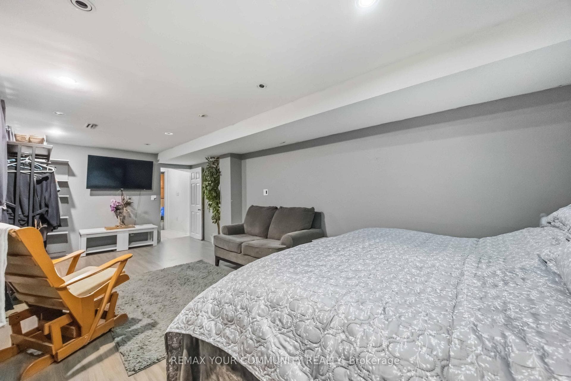 56 Hirst Avenue photo 41
