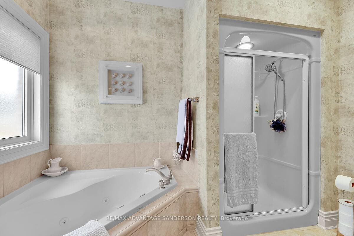 50 Stone Ridge Crescent photo 22