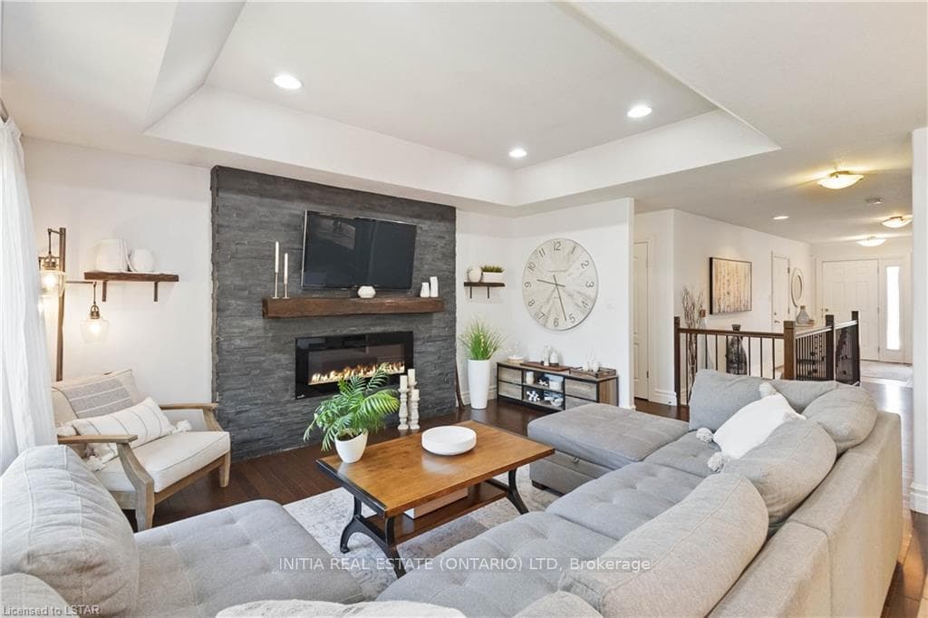 148 MARTIN Drive photo 17
