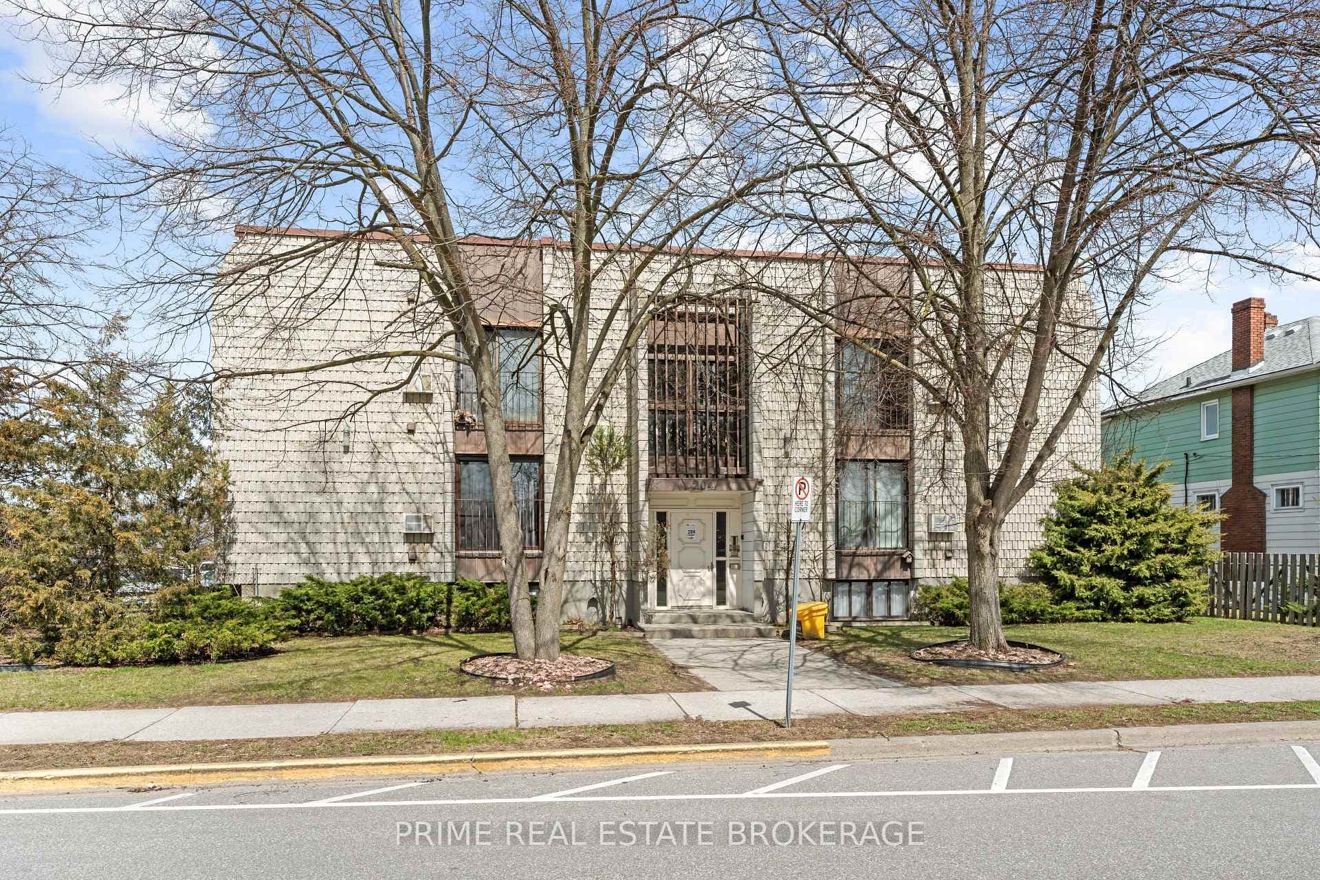 204 Michigan Avenue photo 3