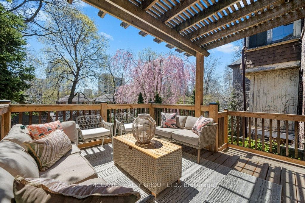 131 Belsize Drive photo 27