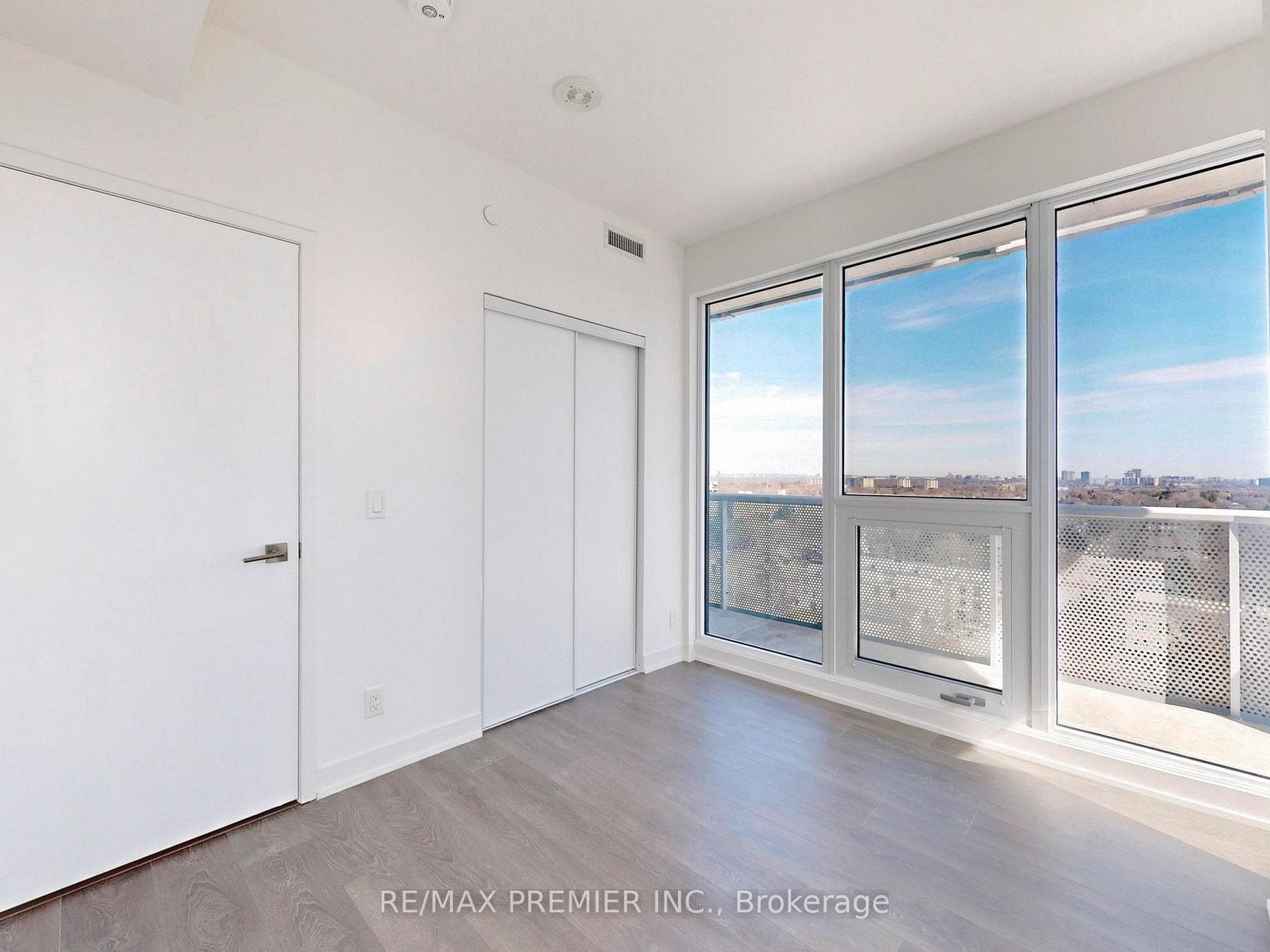 15 Holmes Avenue Unit 1311 photo 19