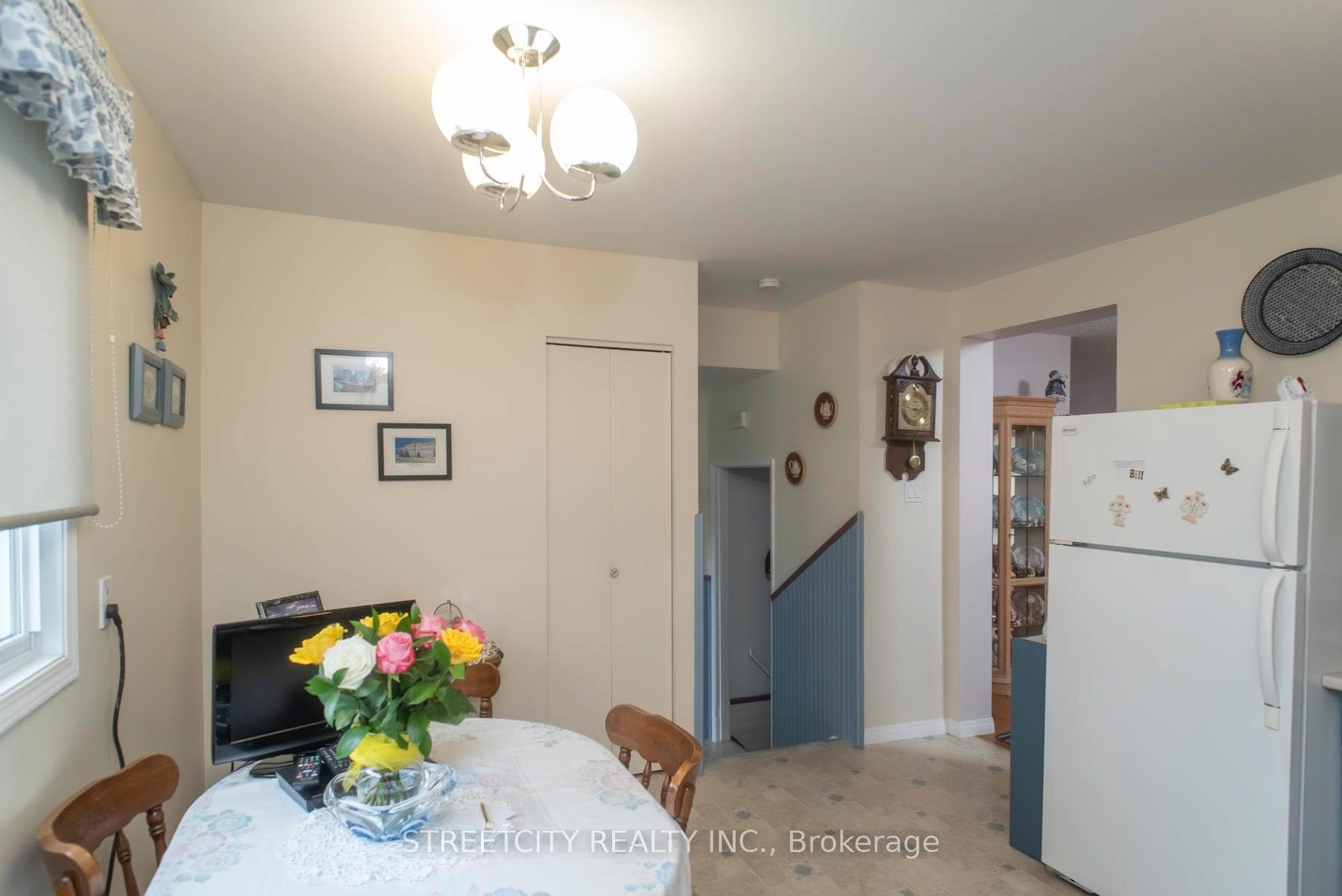 212 County Boulevard photo 13