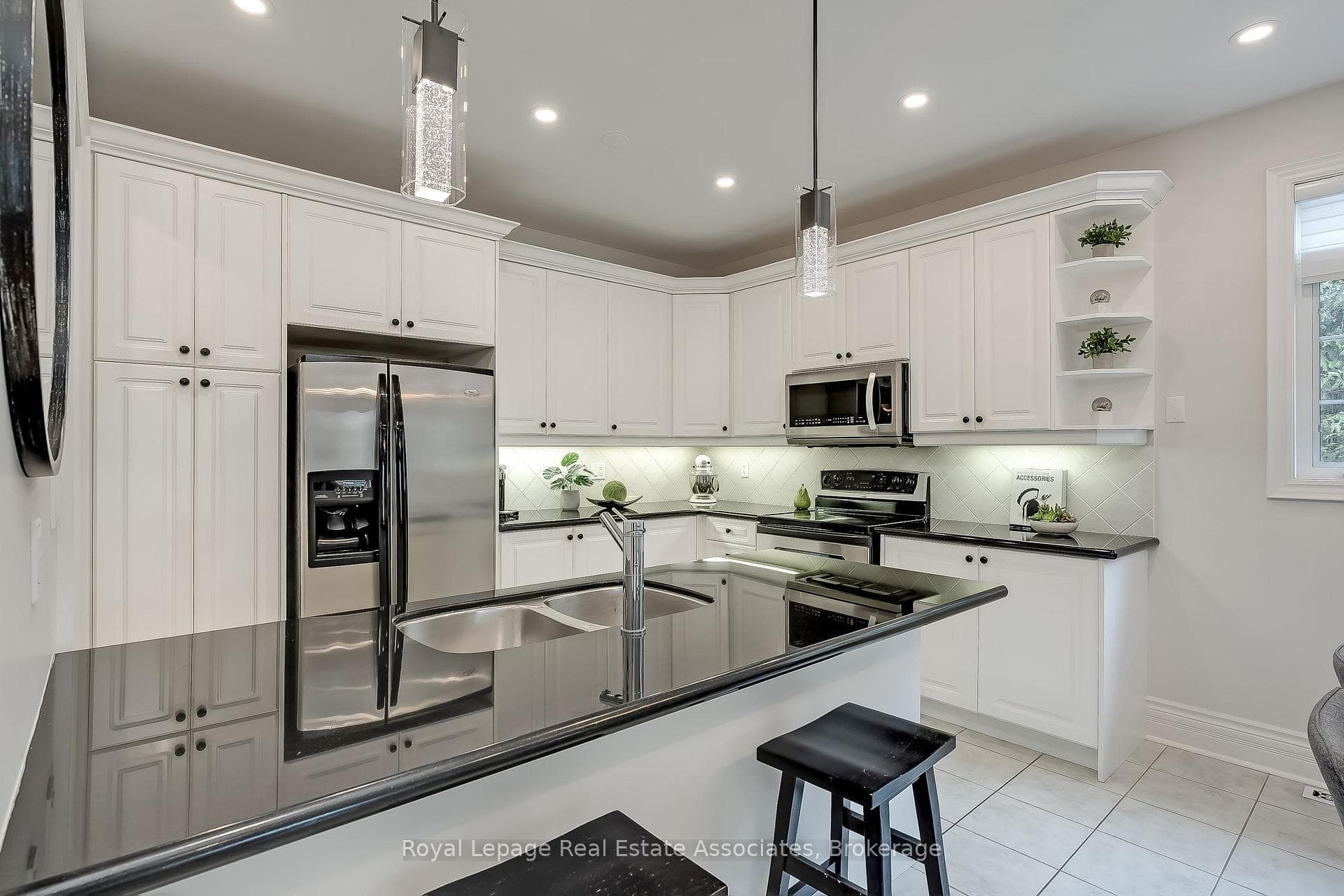 2263 Wuthering Heights Way photo 9