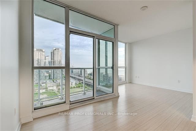 85 Queens Wharf Road Unit 2612 photo 9