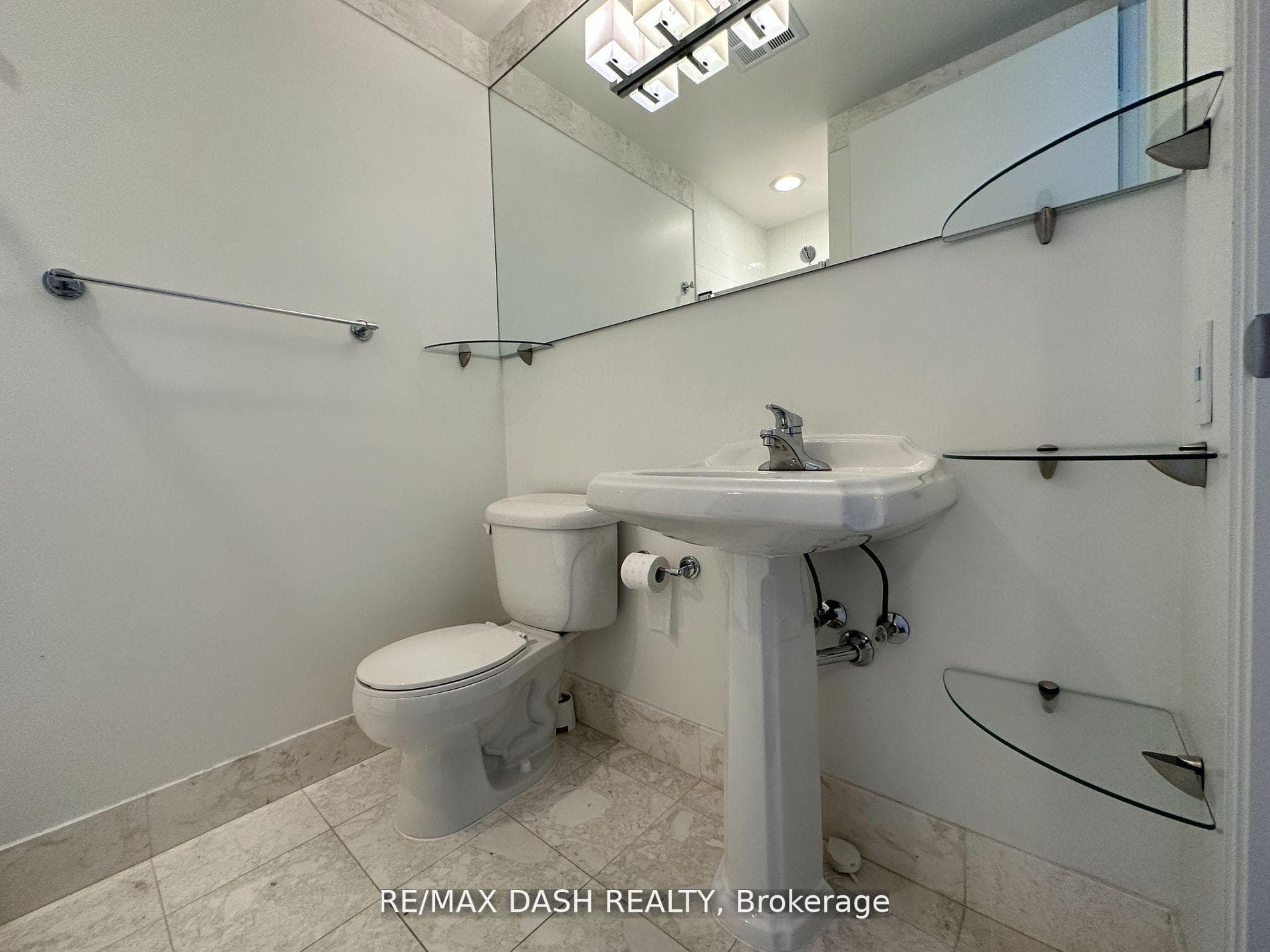 85 Bloor Street Unit 1511 photo 8