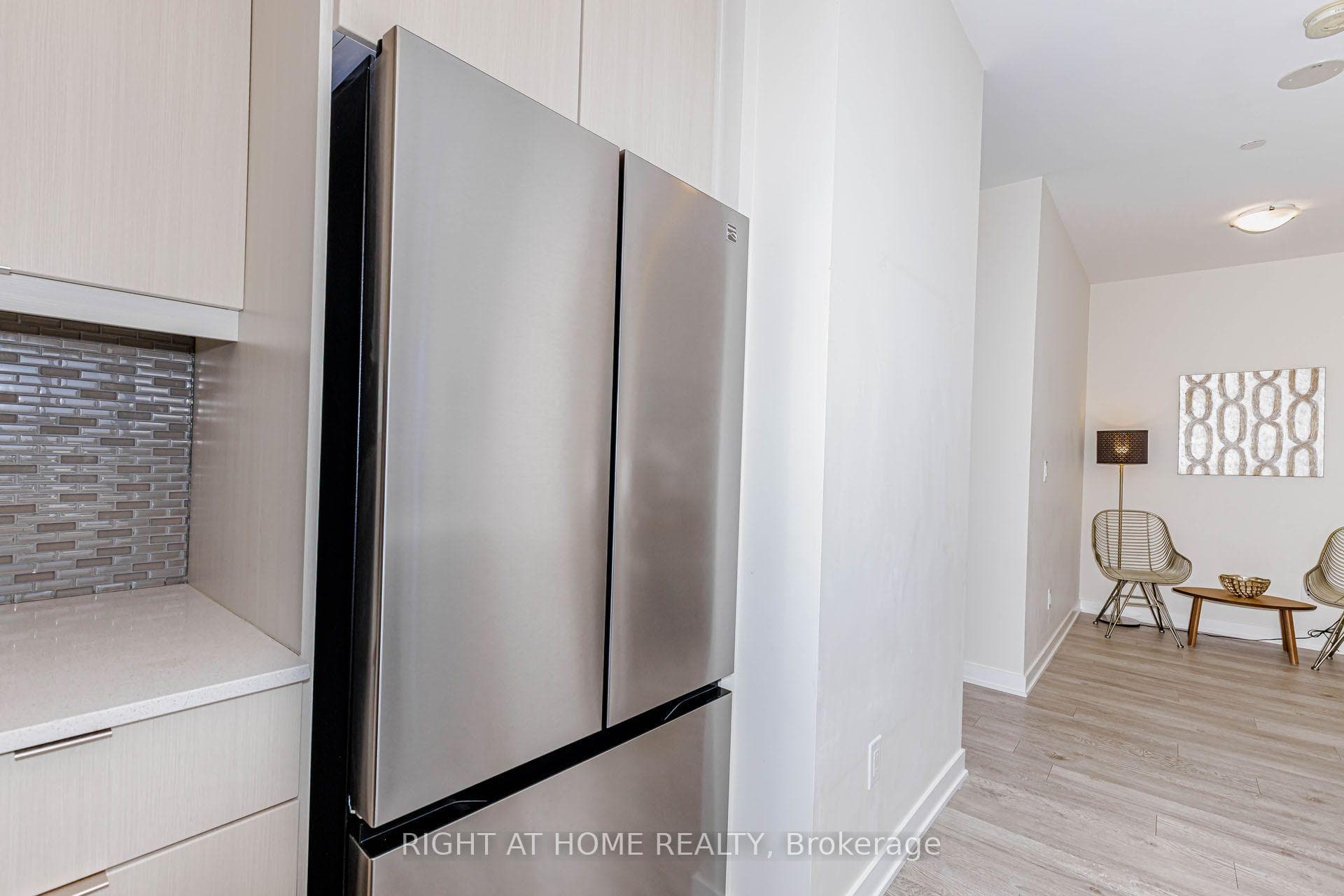 4633 Glen Erin Drive Unit 2 photo 17