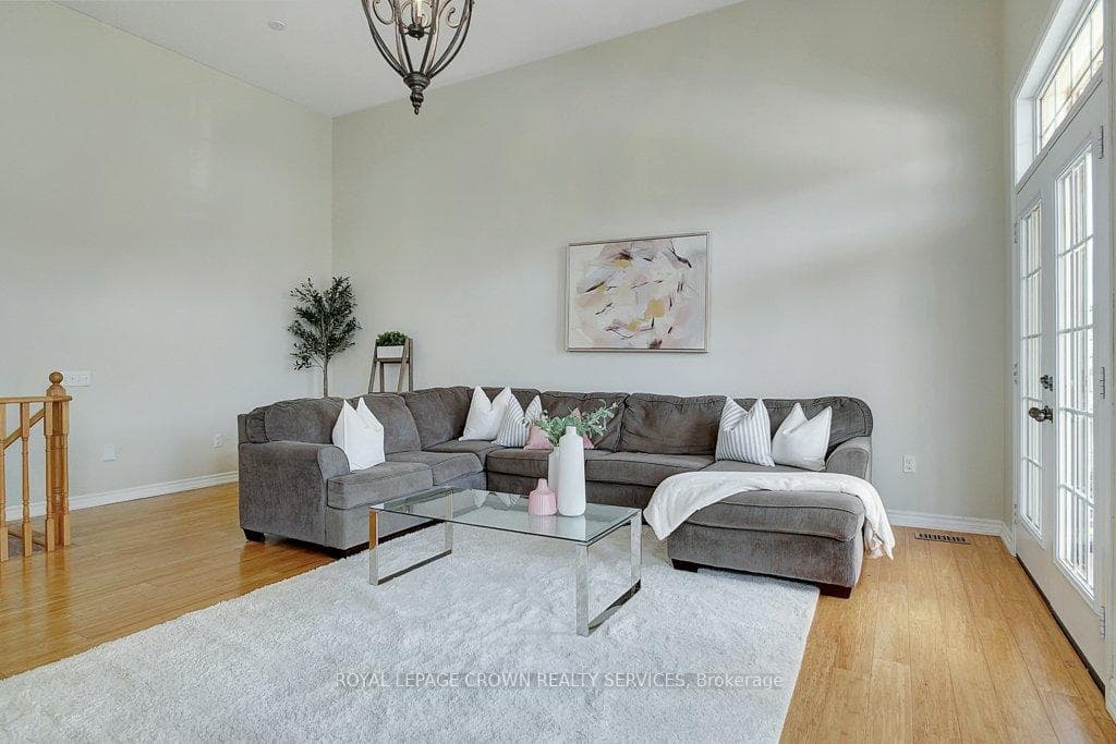 38 Staines Street photo 19