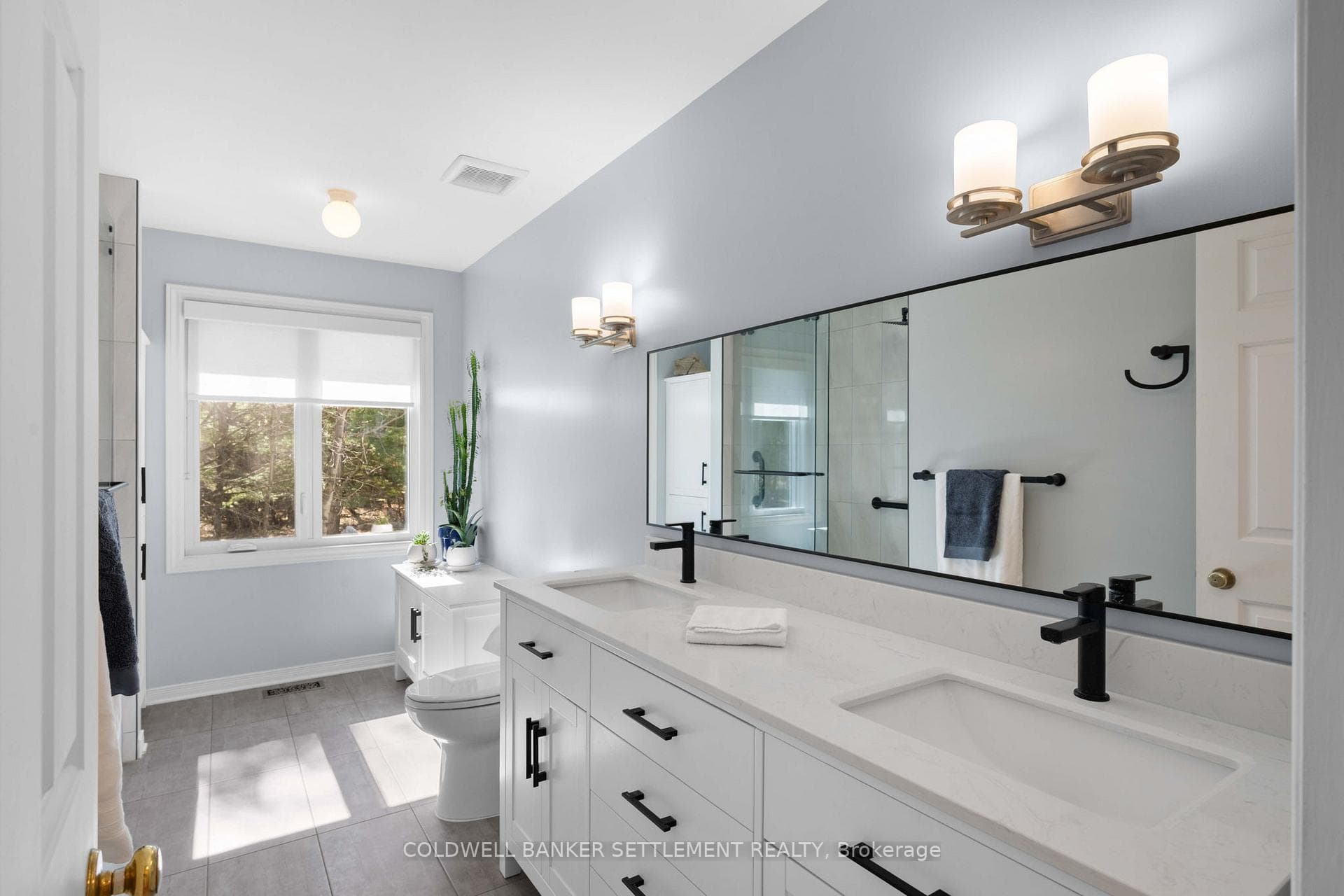 355 Otty Way photo 23
