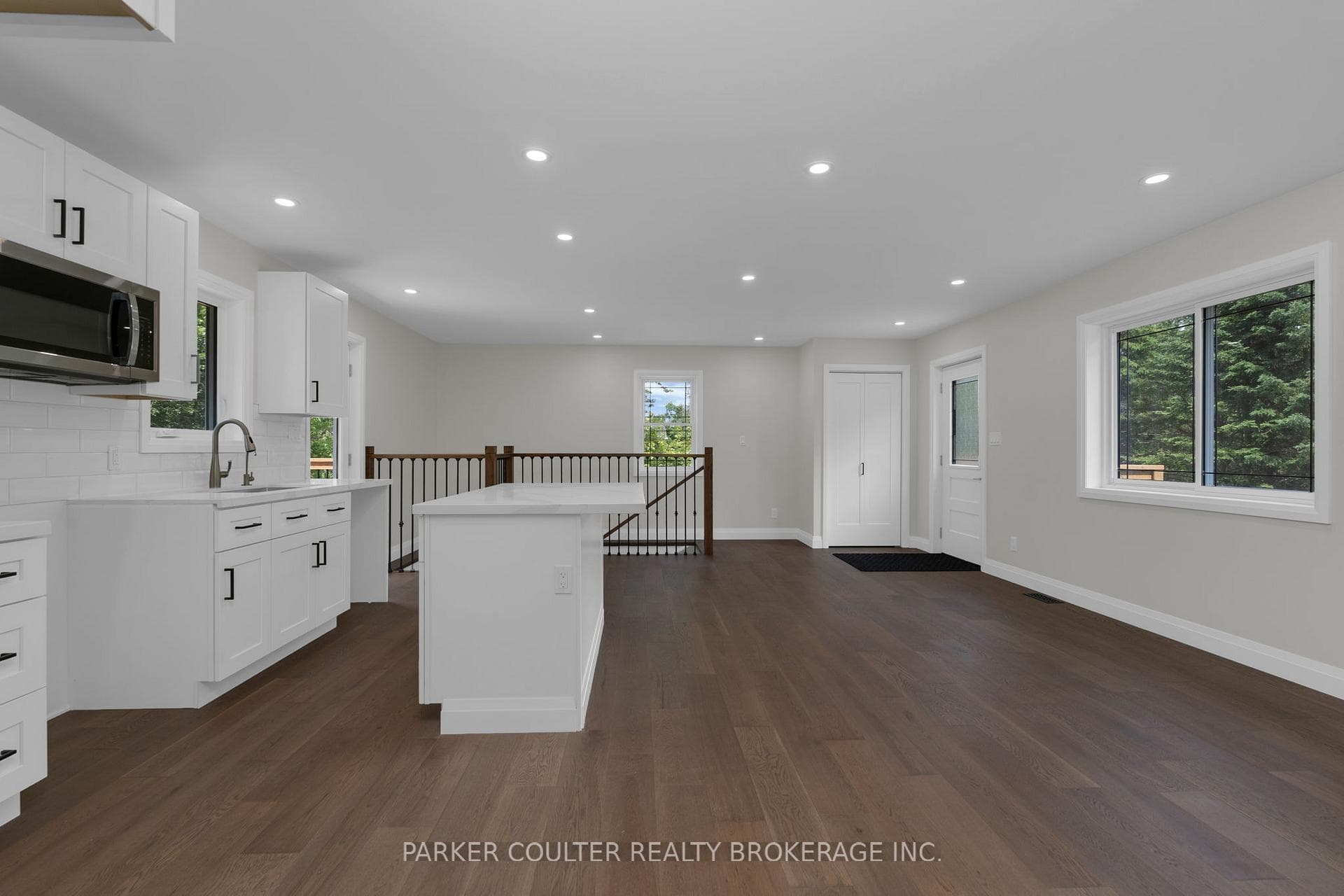 8 Caswell Road photo 15