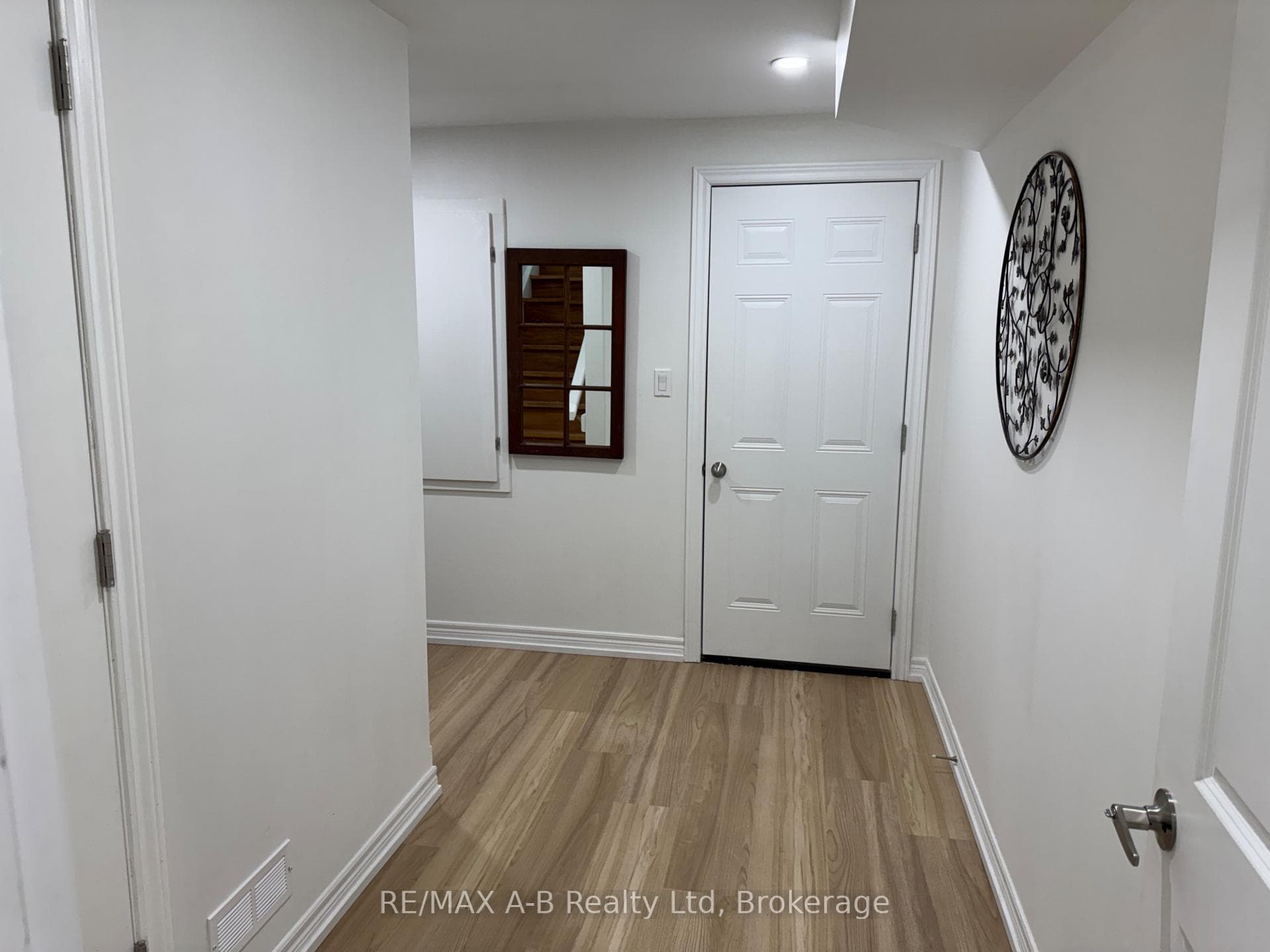 1522 Caen Avenue Unit Lowe Unit photo 4