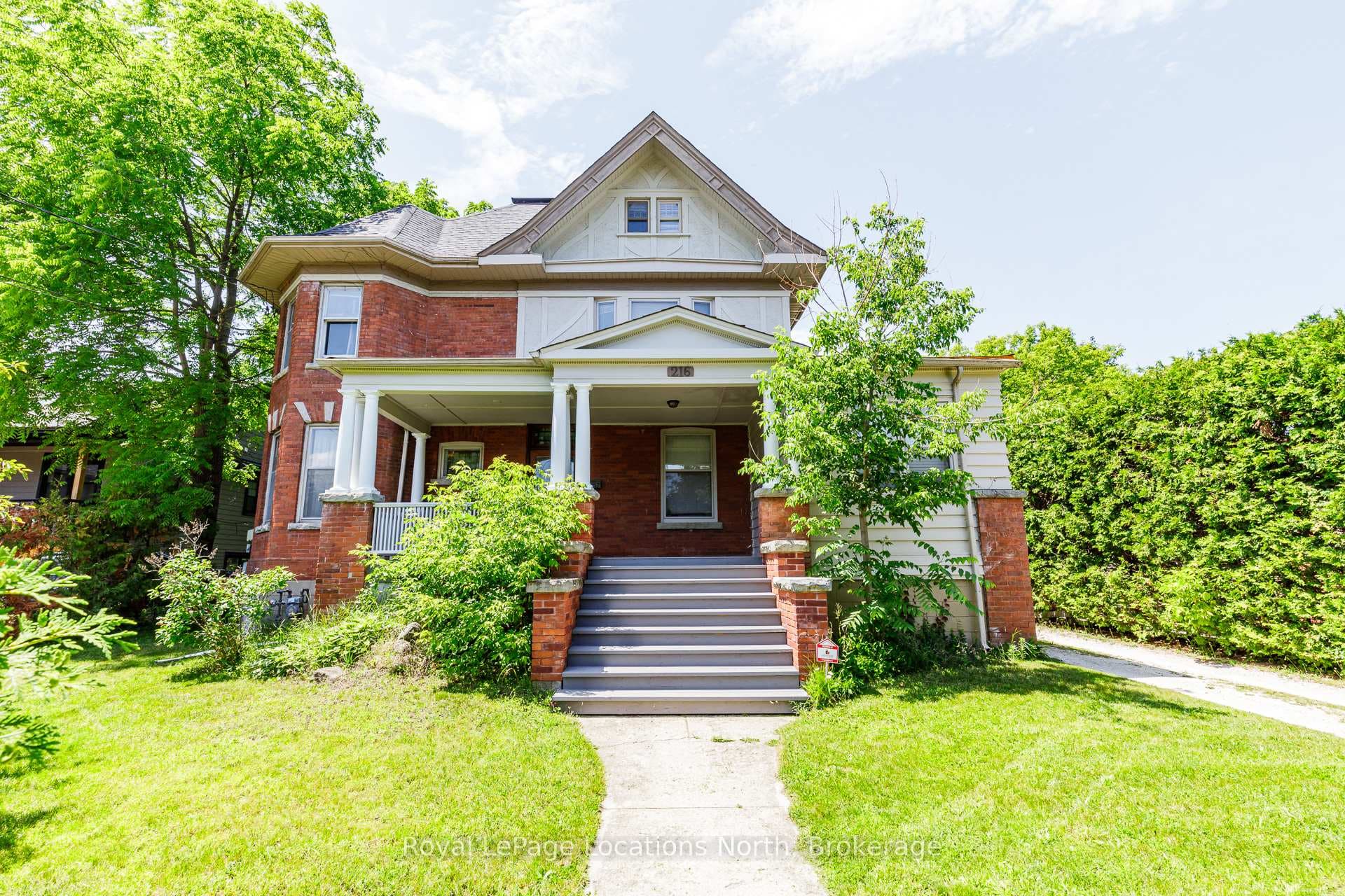 216 Cedar Street photo 3