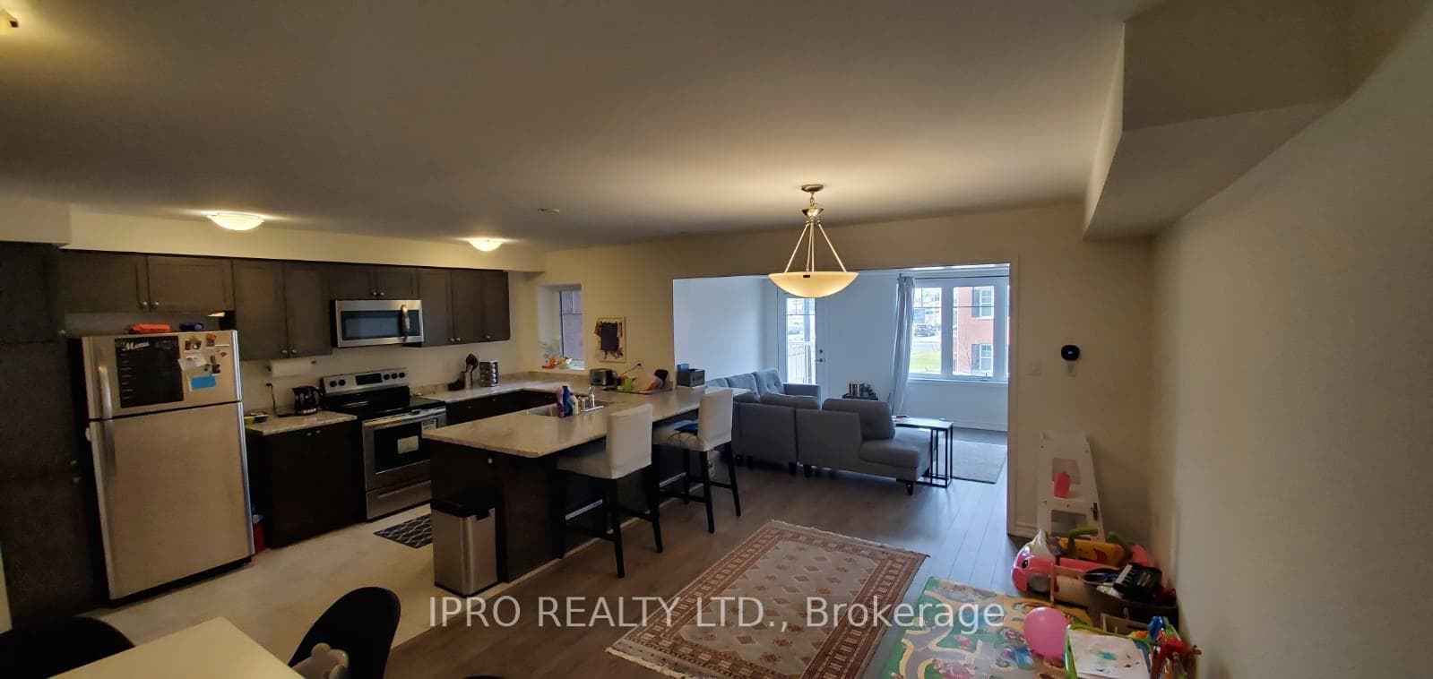 545 Buckeye Court photo 4