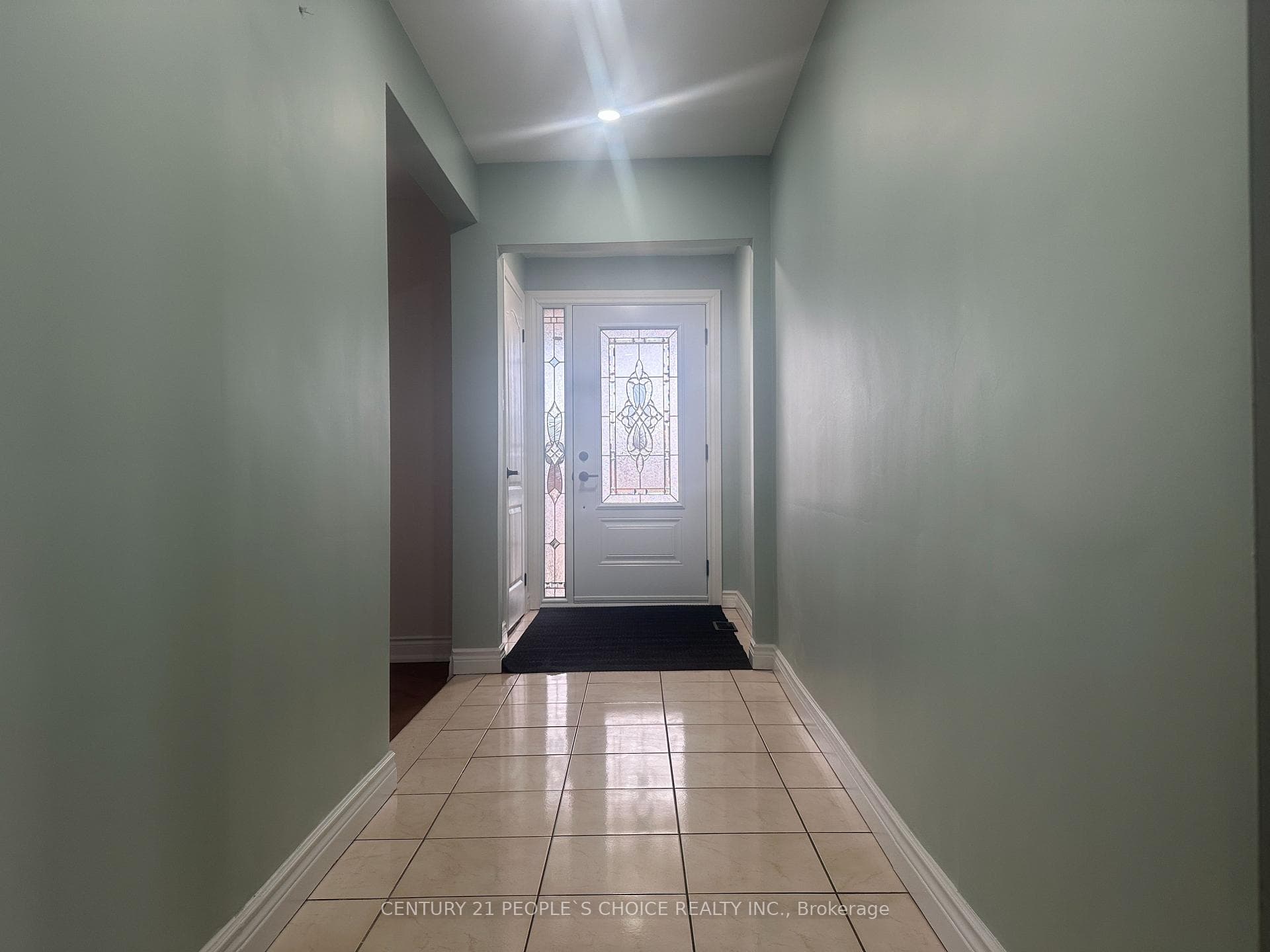 7490 Middleshire Drive photo 4