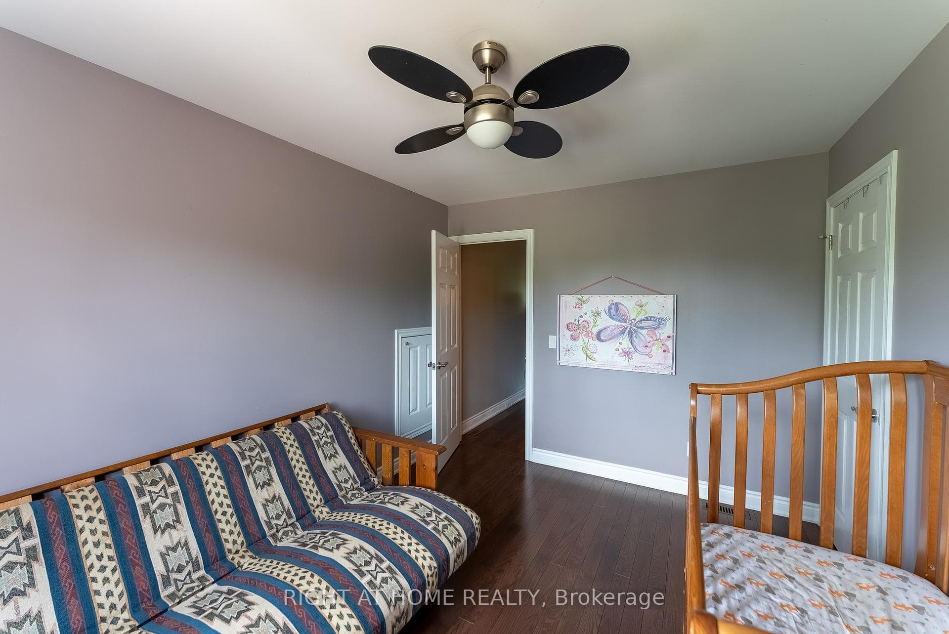 1660 Moyer Avenue photo 27