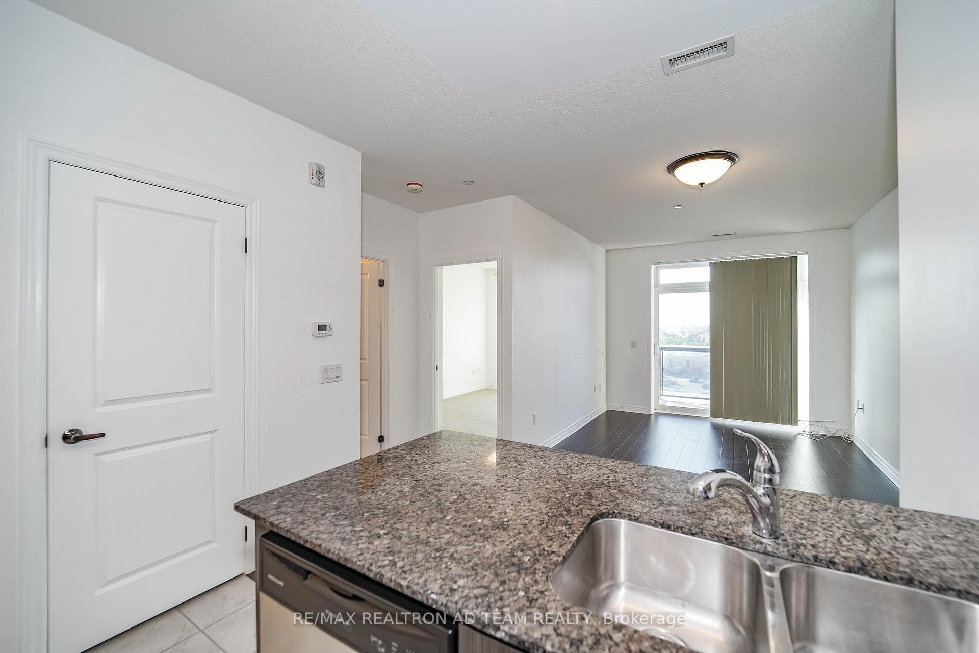 7325 Markham Road Unit 605 photo 15