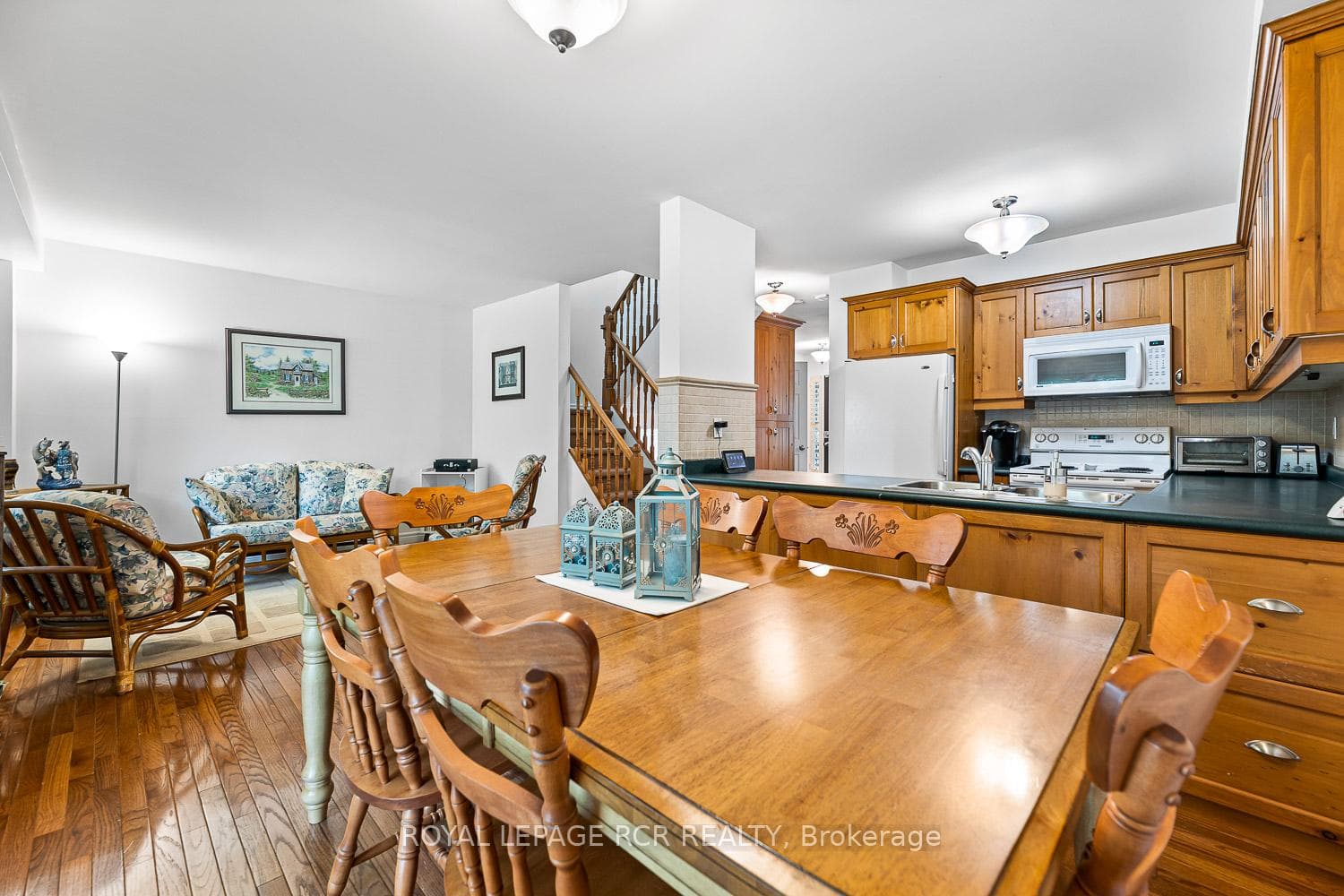 15 Machell Avenue photo 13