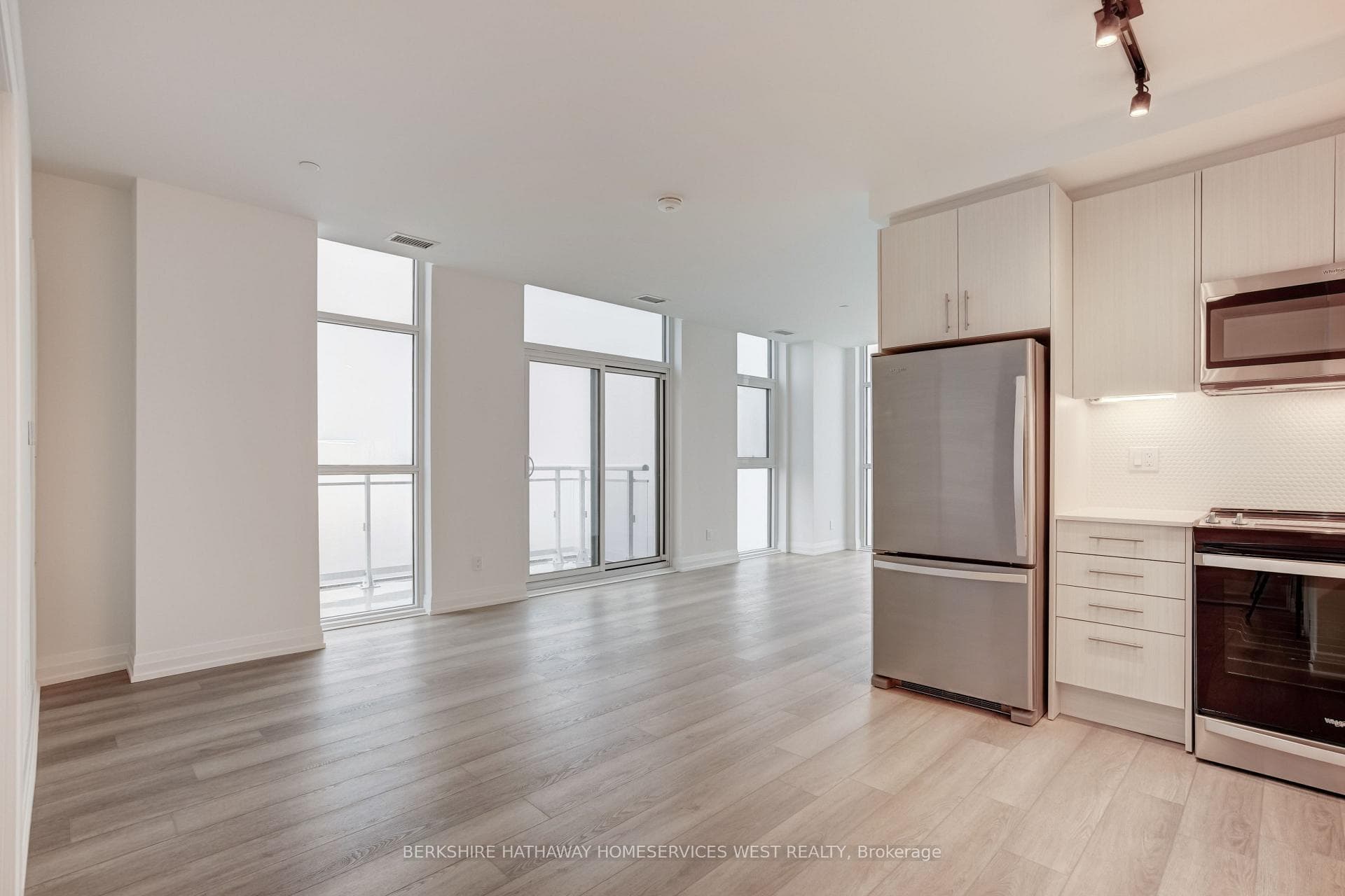 286 Main Street Unit PH1 photo 7