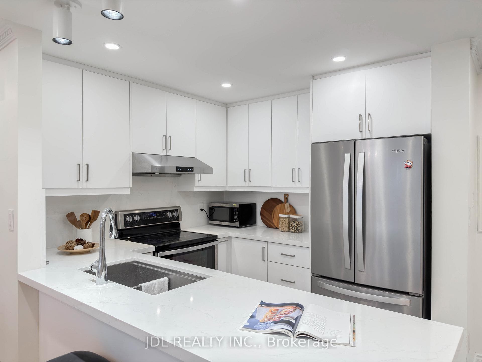 108 Finch Avenue Unit C17 photo 8