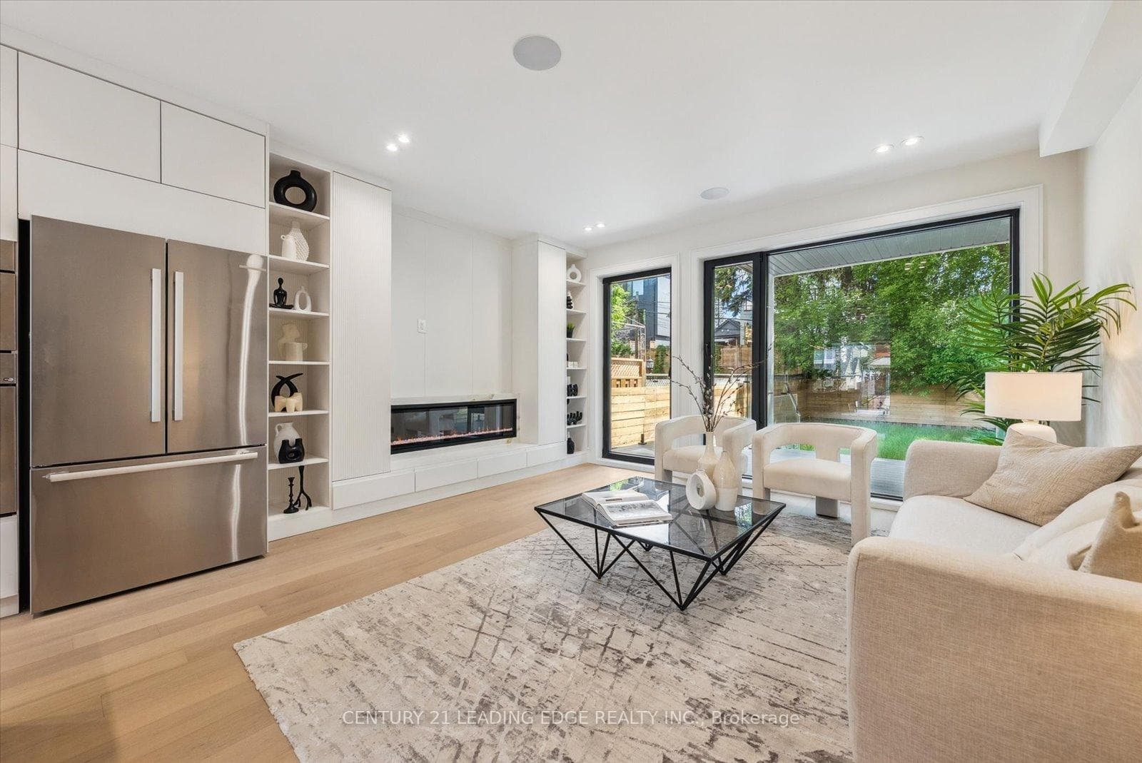 257 Robina Avenue photo 13