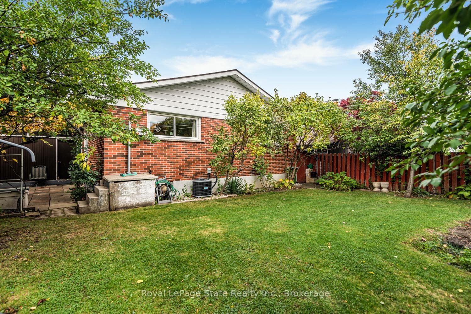 111 Greenford Drive photo 47