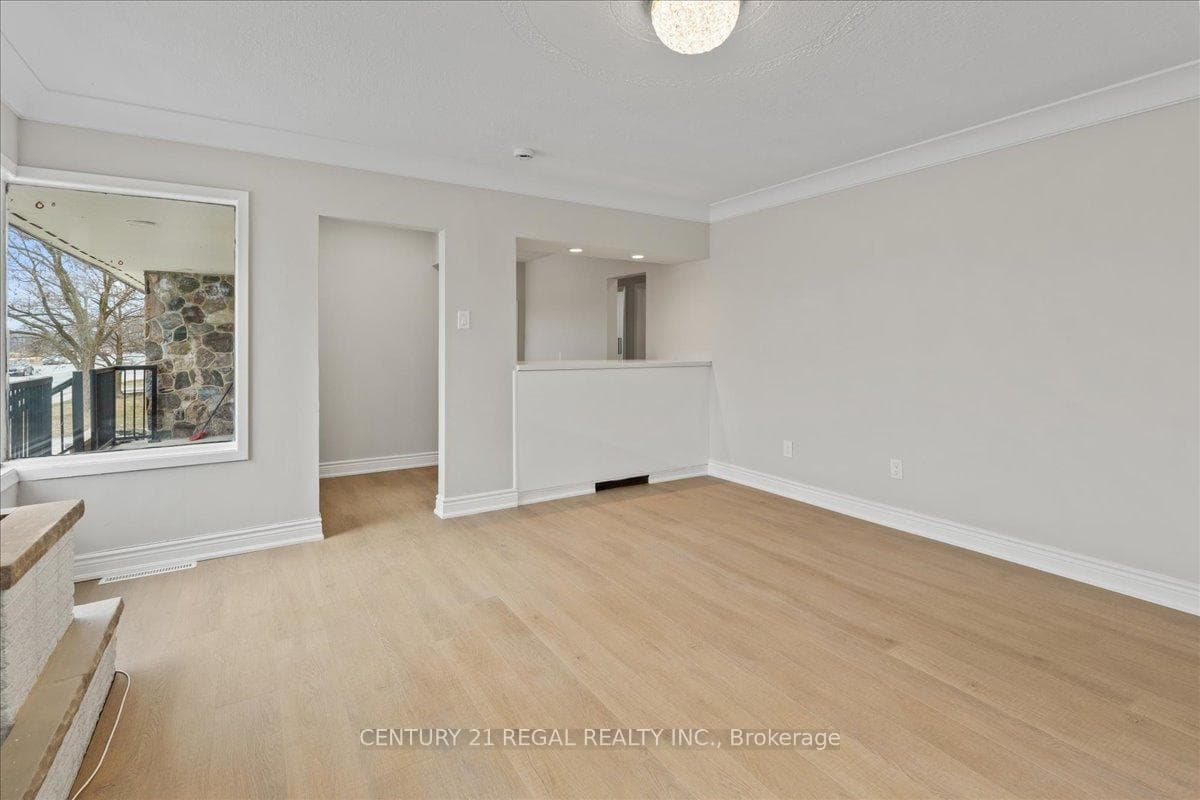 1090 8TH Street photo 13