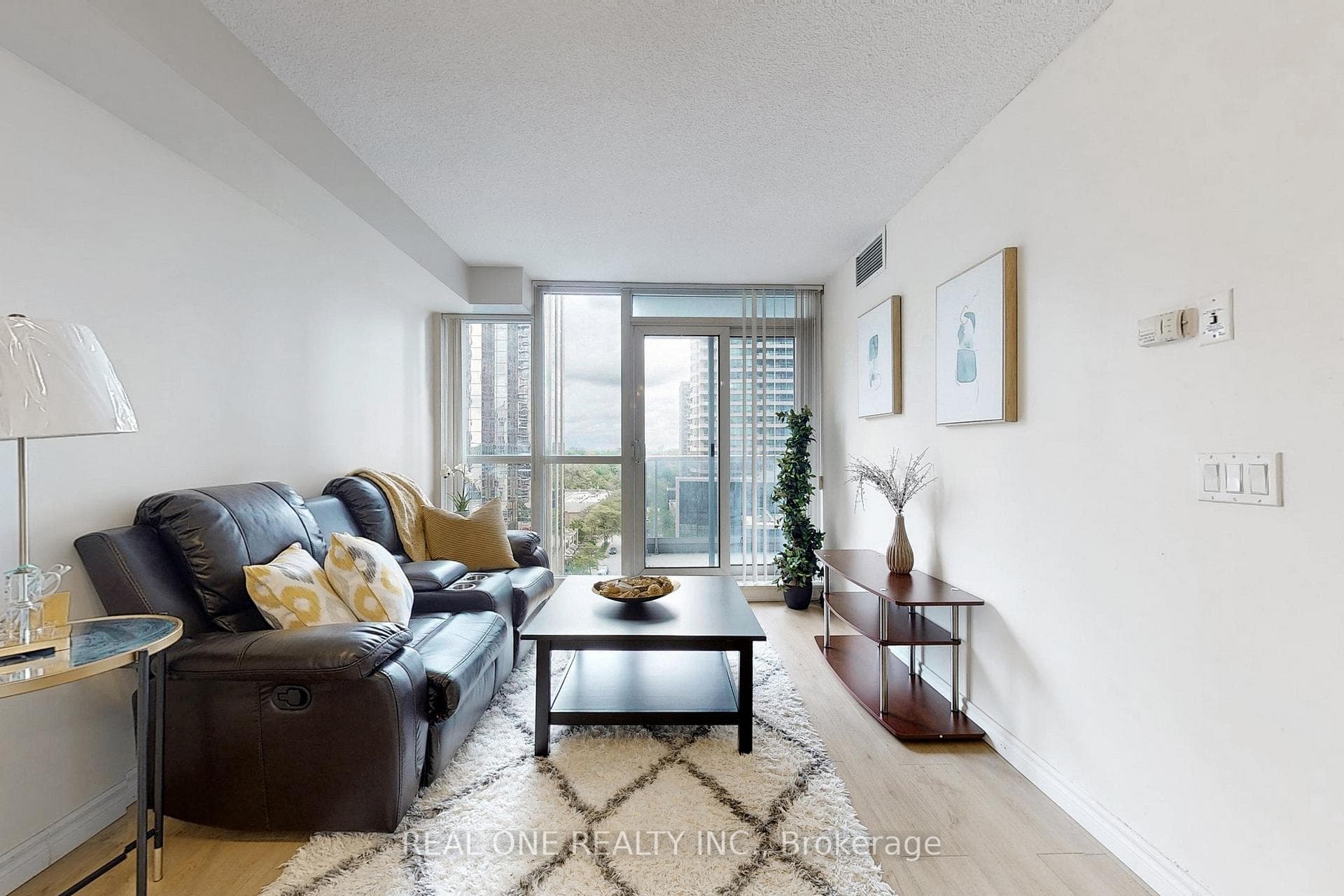 4968 Yonge Street Unit 1107 photo 9
