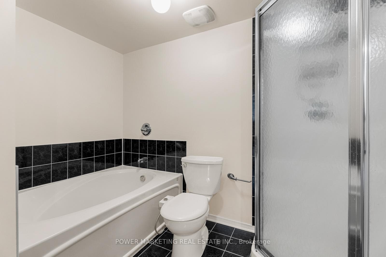 1701 BLOHM Drive Unit 10 photo 28