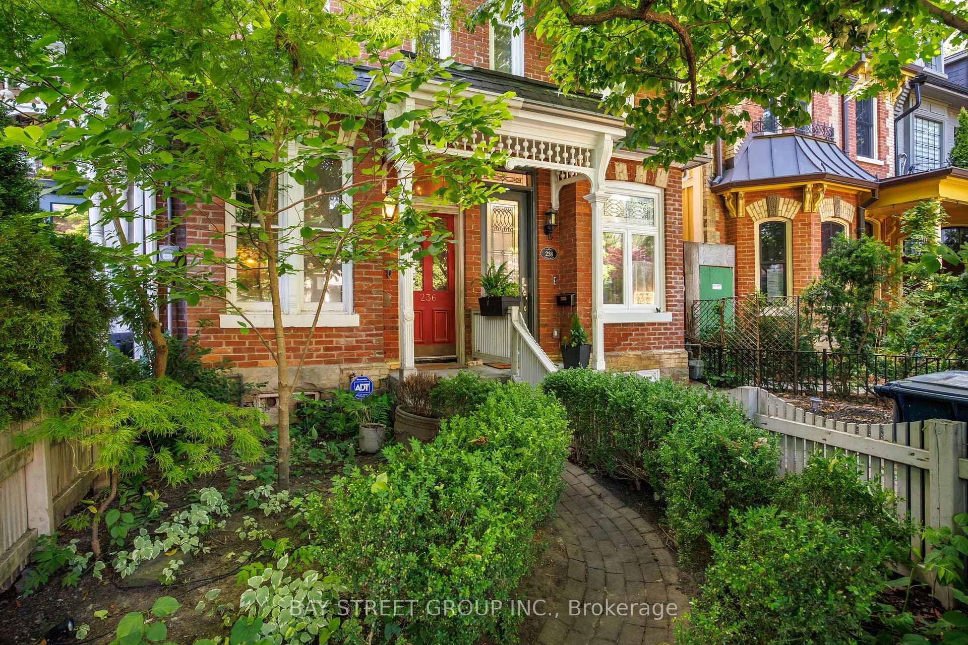 236 Seaton Street photo 39
