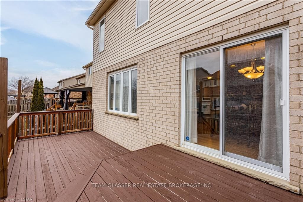670 NORTH LEAKSDALE Circle photo 31