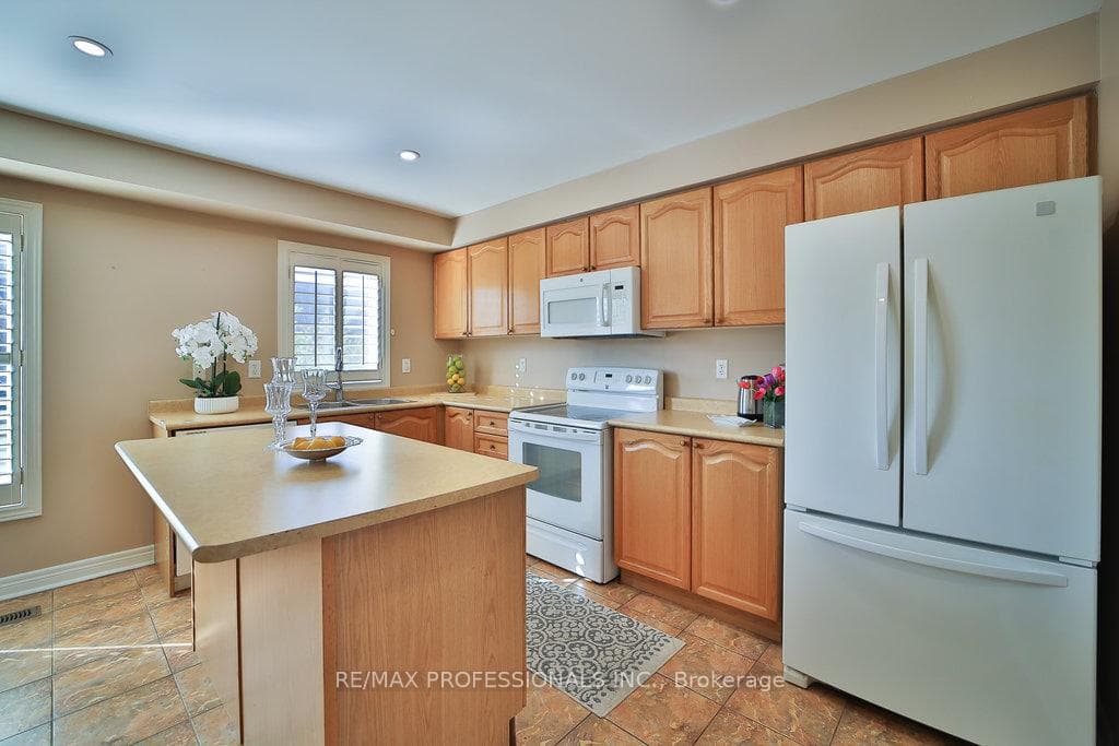 3319 Southwick Street photo 3