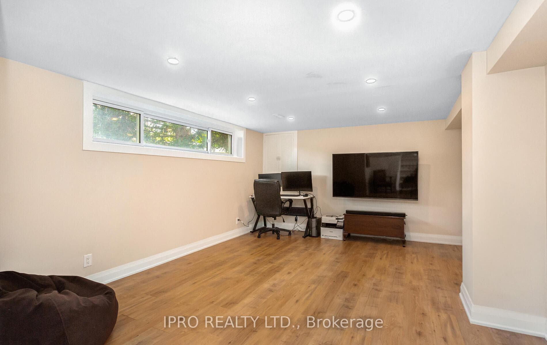 14 Crombie Place photo 31