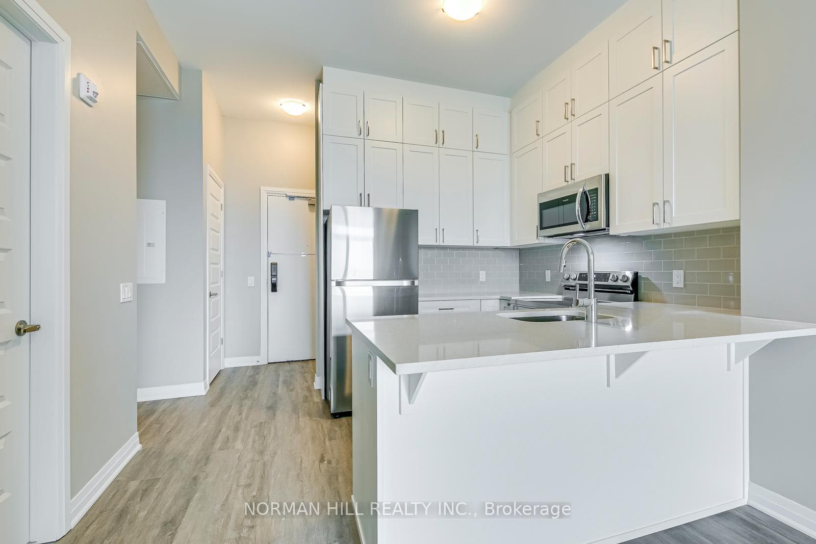 460 Gordon Krantz Avenue Unit 607 photo 16