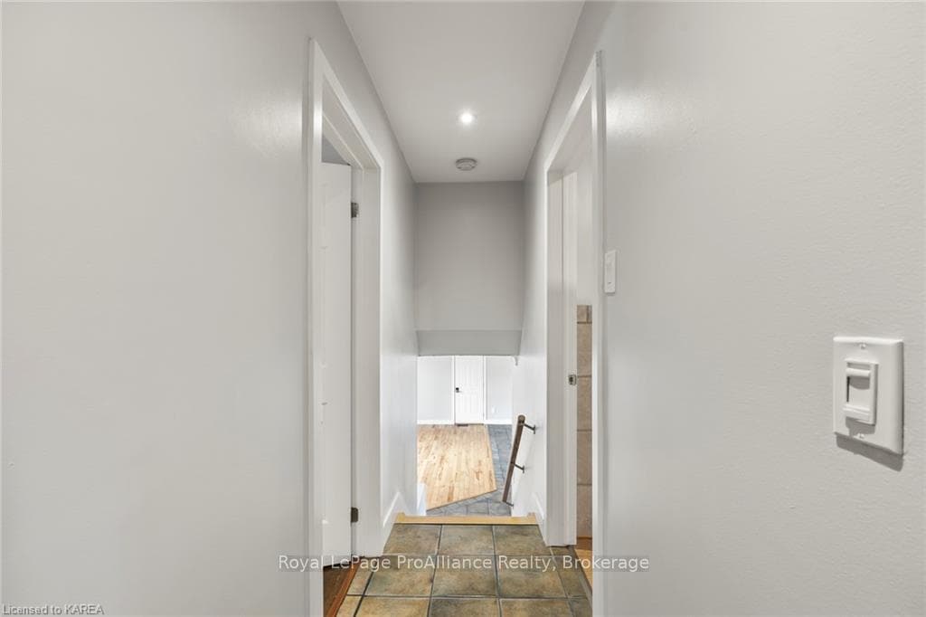 420 BERNICE Drive photo 28