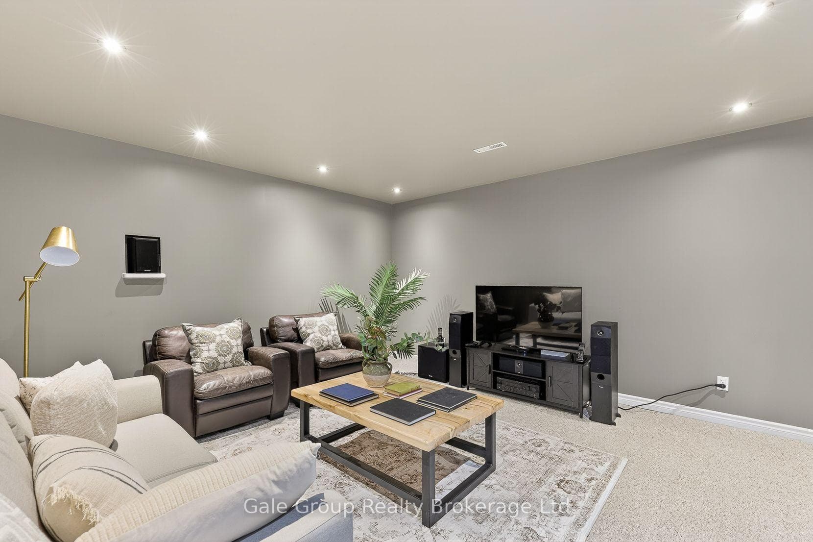 89 Woodvale Drive photo 22