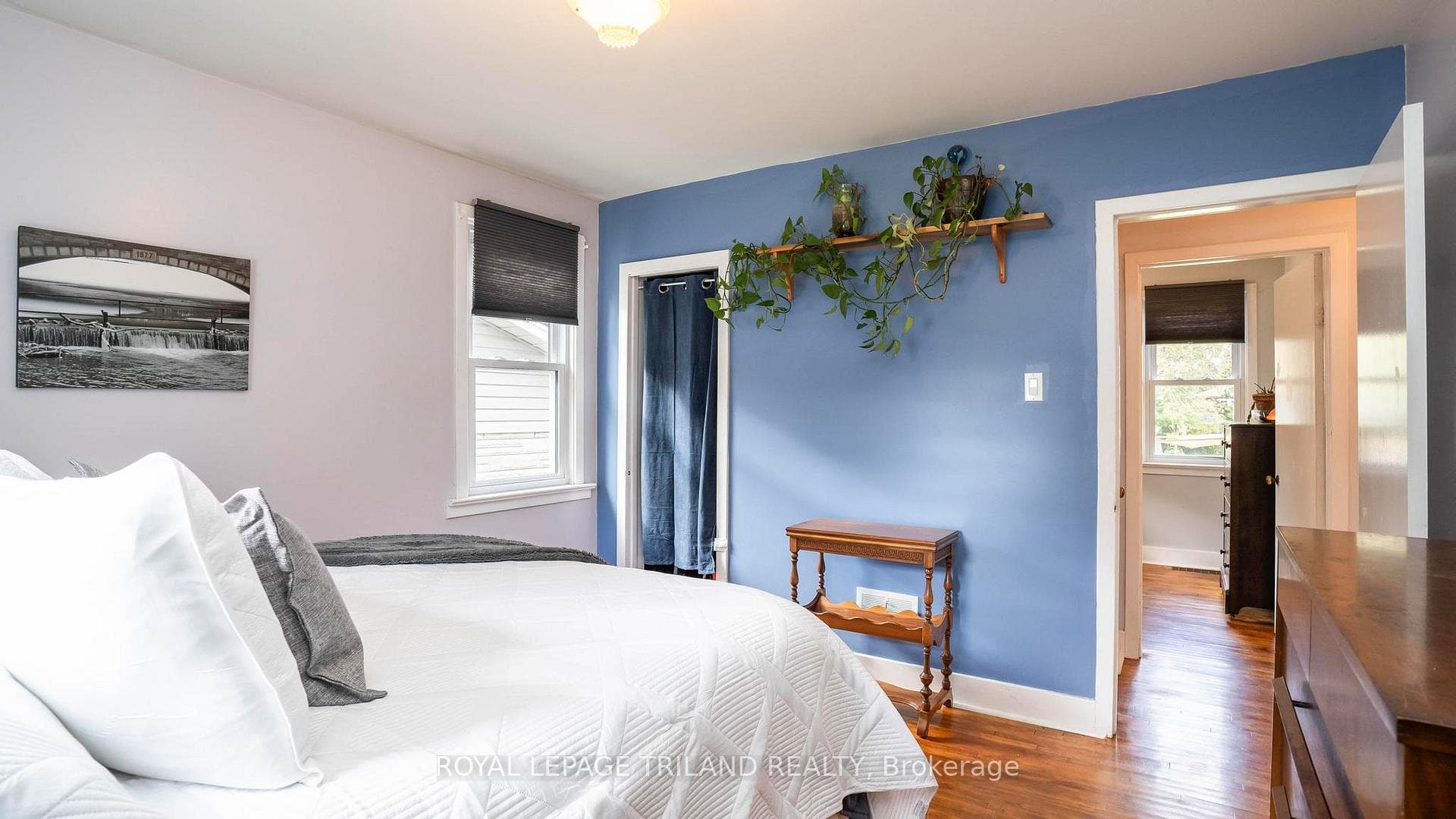 578 Creston Avenue photo 17
