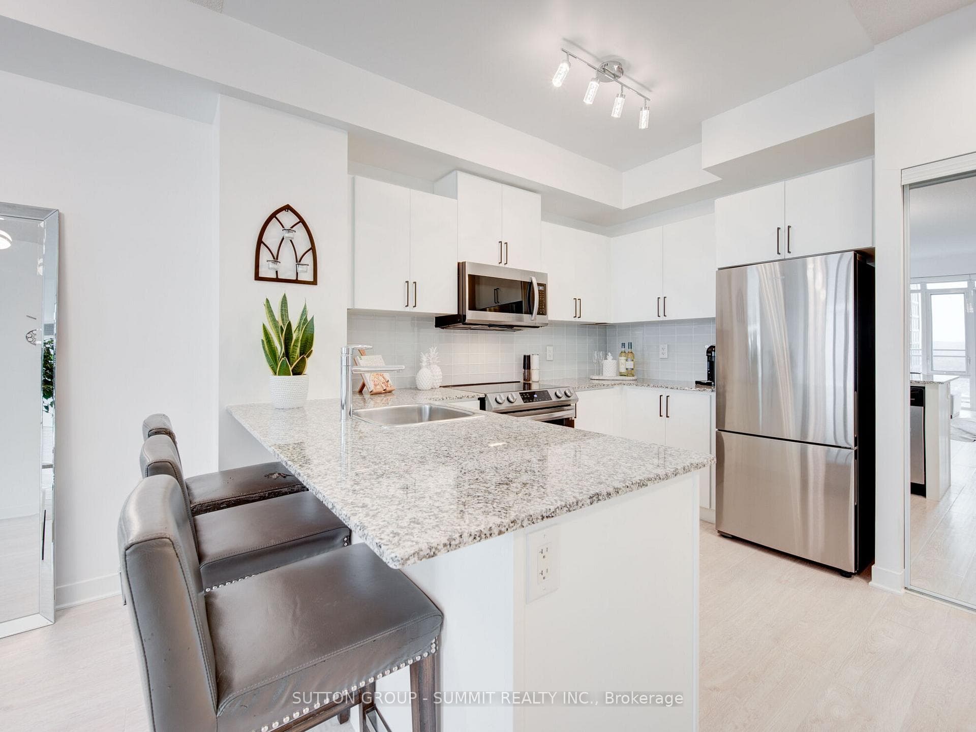 360 Square One Drive Unit 2606 photo 15