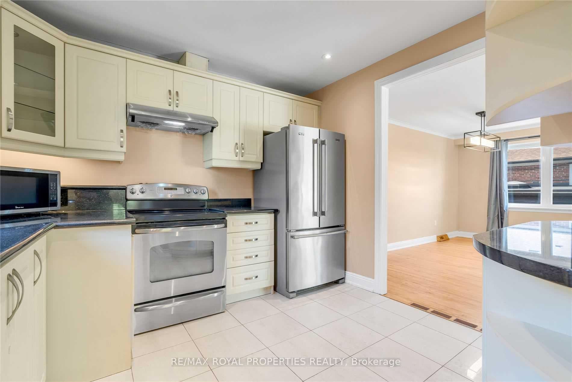 49 Mcgregor Road Unit Main photo 15
