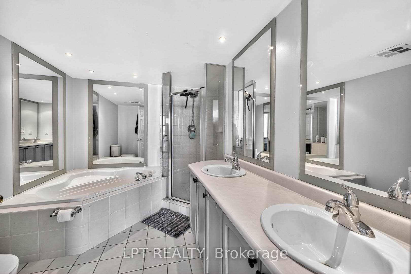 51 Baffin Court Unit PH06 photo 25