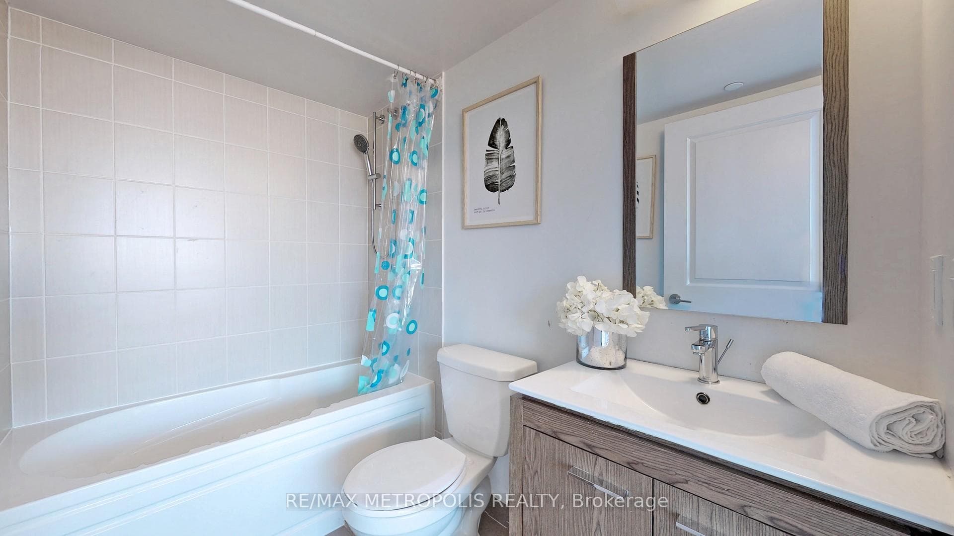 30 Meadowglen Place Unit 2405 photo 21