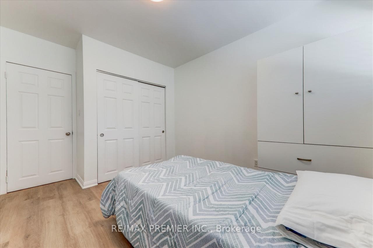 2901 Jane Street Unit 9 photo 14