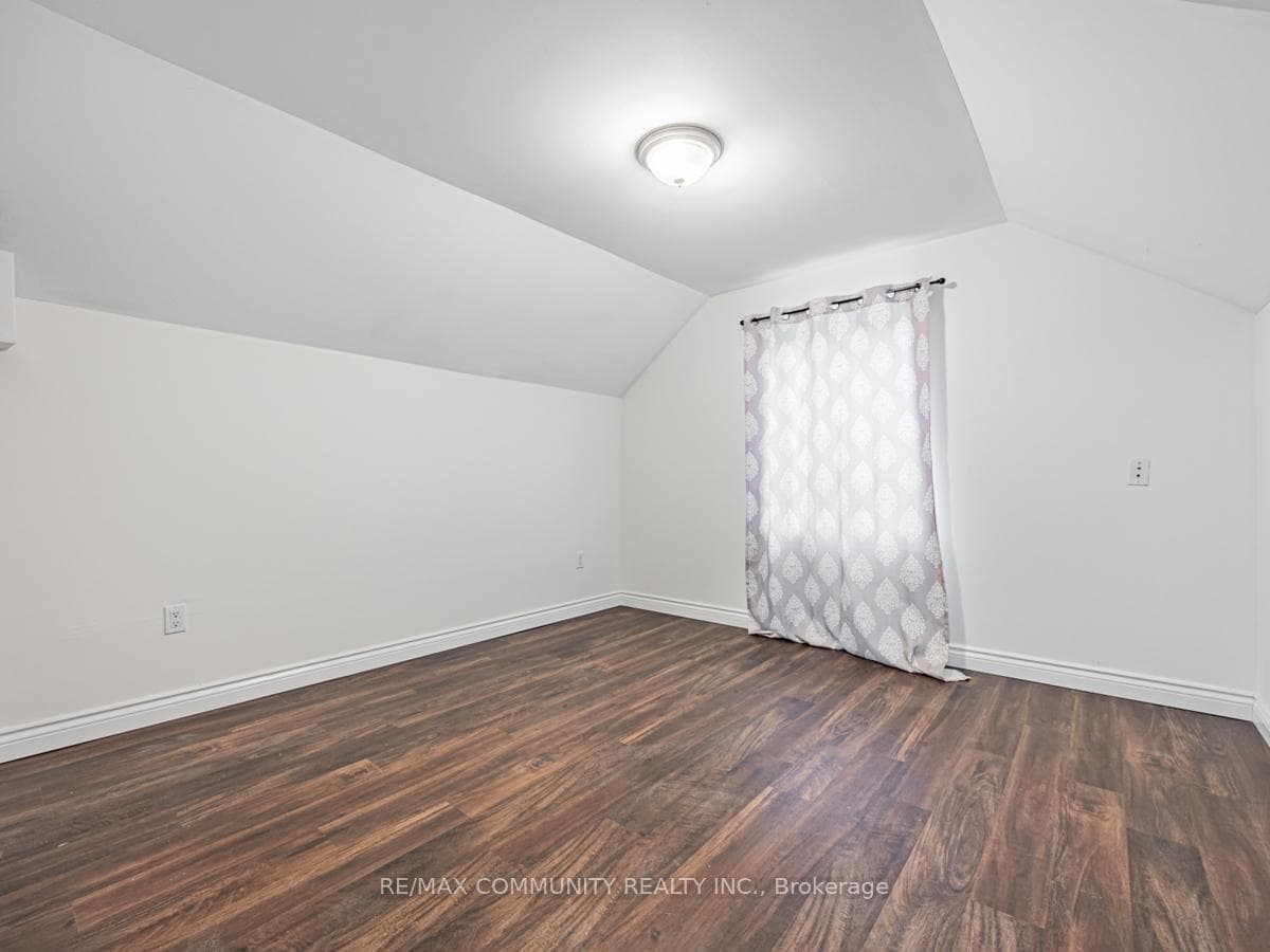 111 Elgin Street photo 20