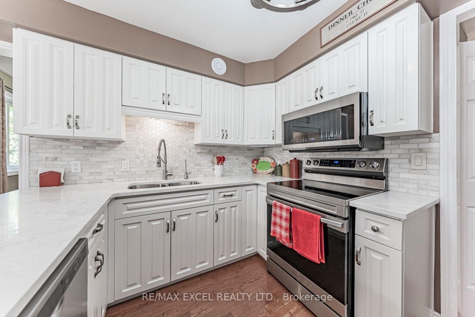 1032 Sunset Drive photo 14