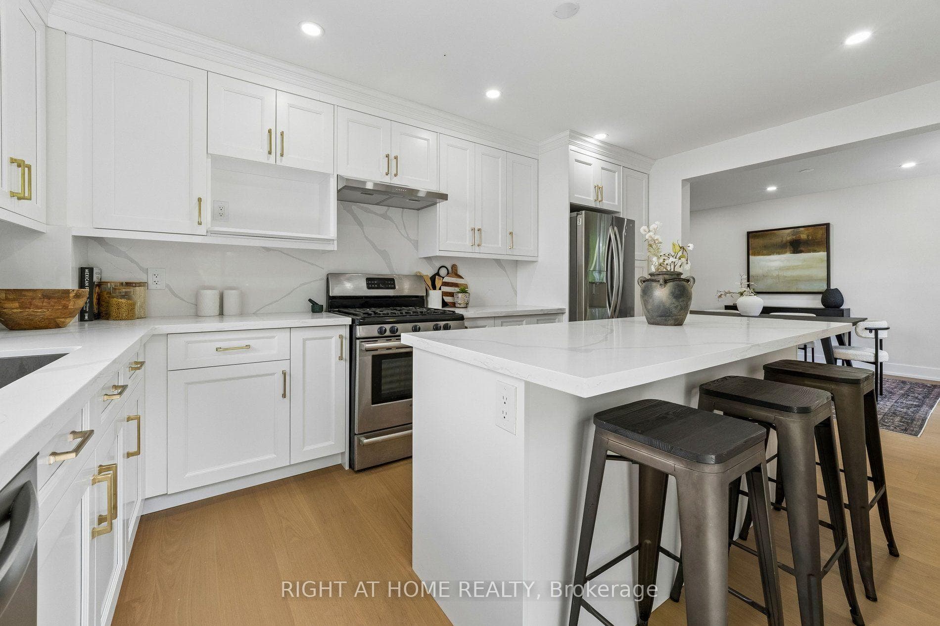 16 Ian Fleming Crescent photo 19