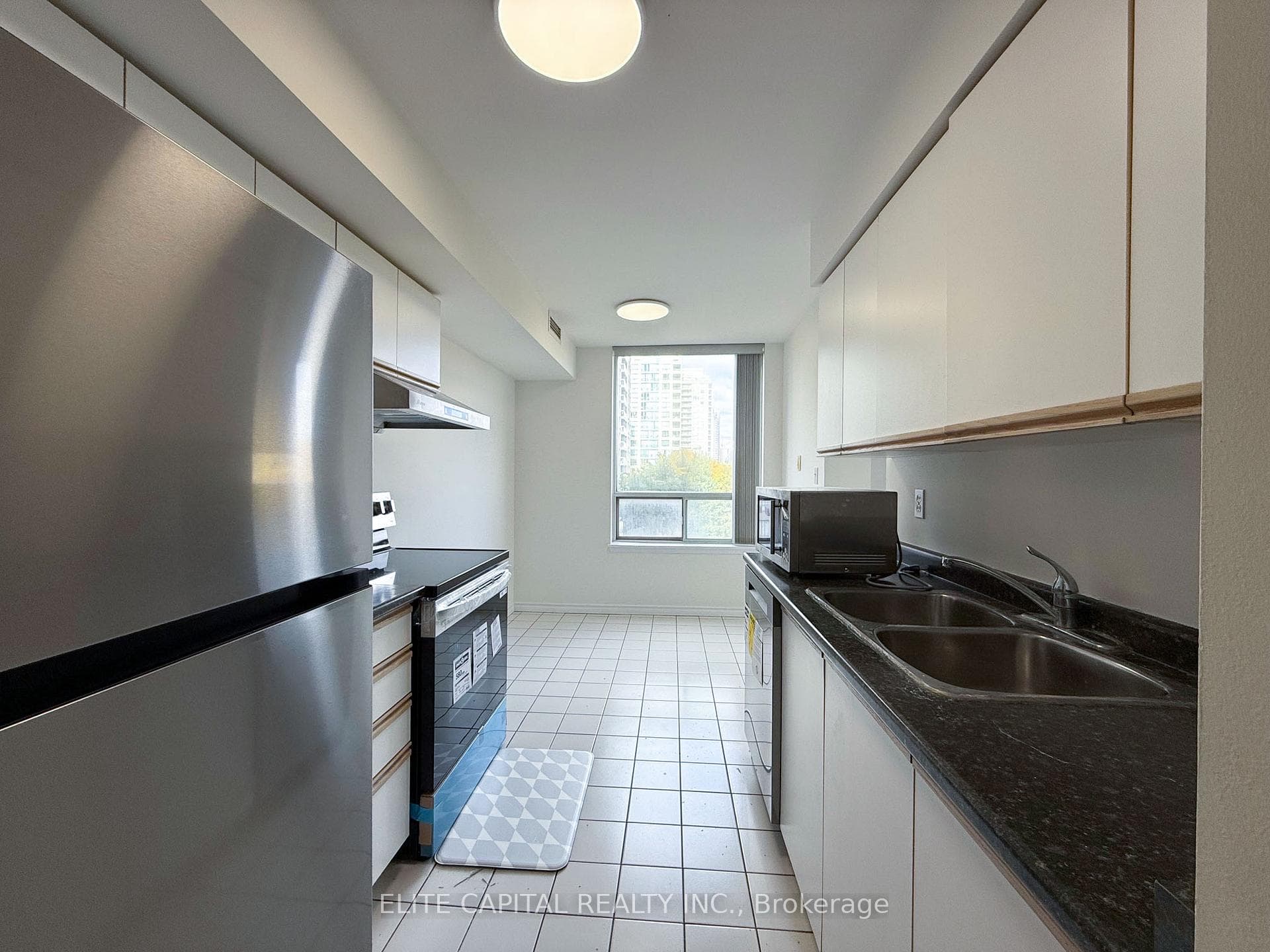 35 Empress Avenue Unit 502 photo 8