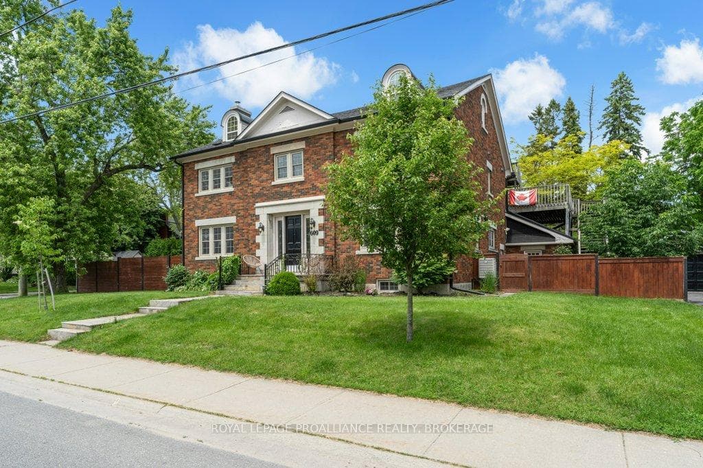 609 Earl Street photo 2