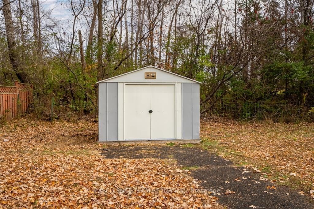 3229 RICHMOND Drive photo 27