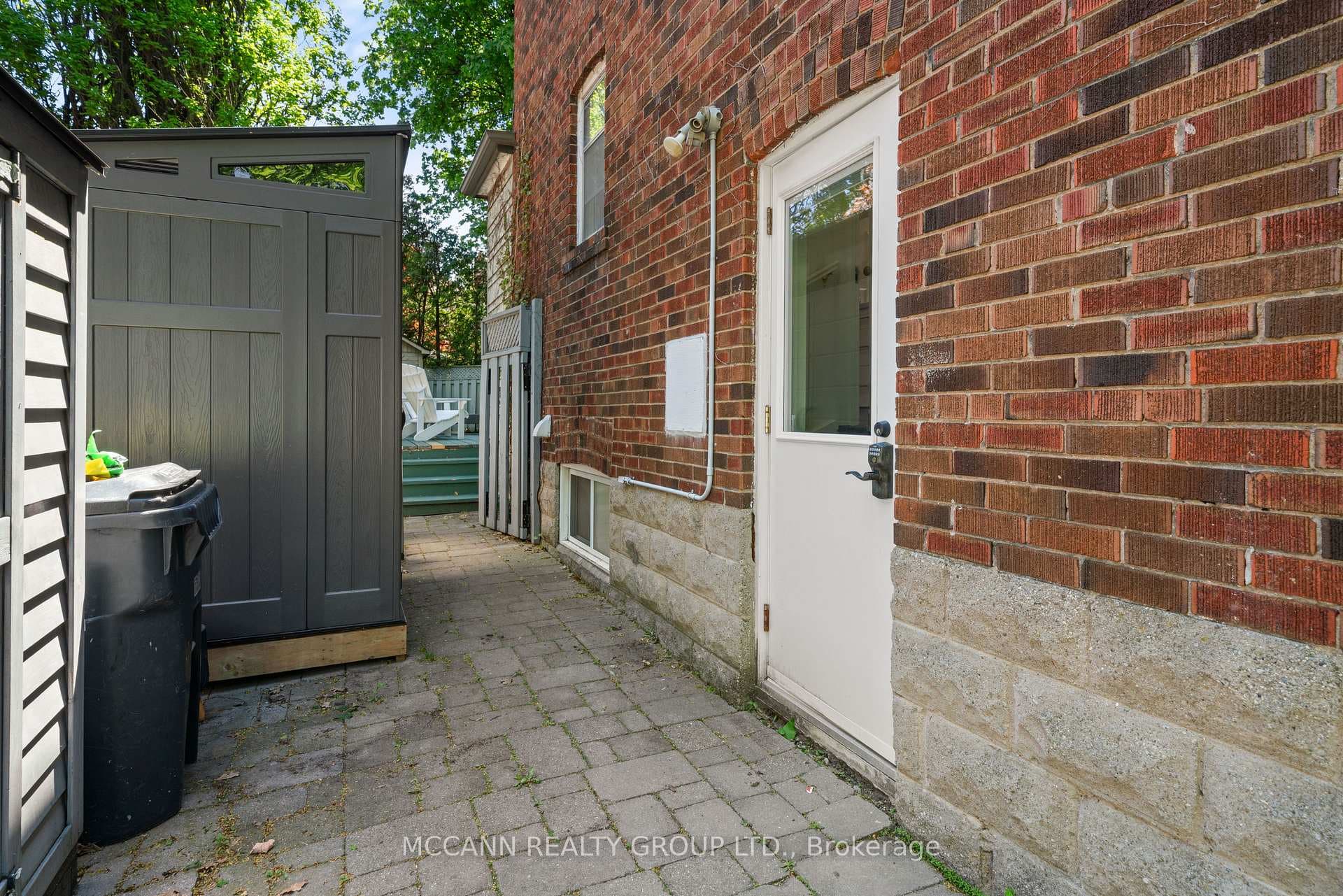 111 Chudleigh Avenue photo 27